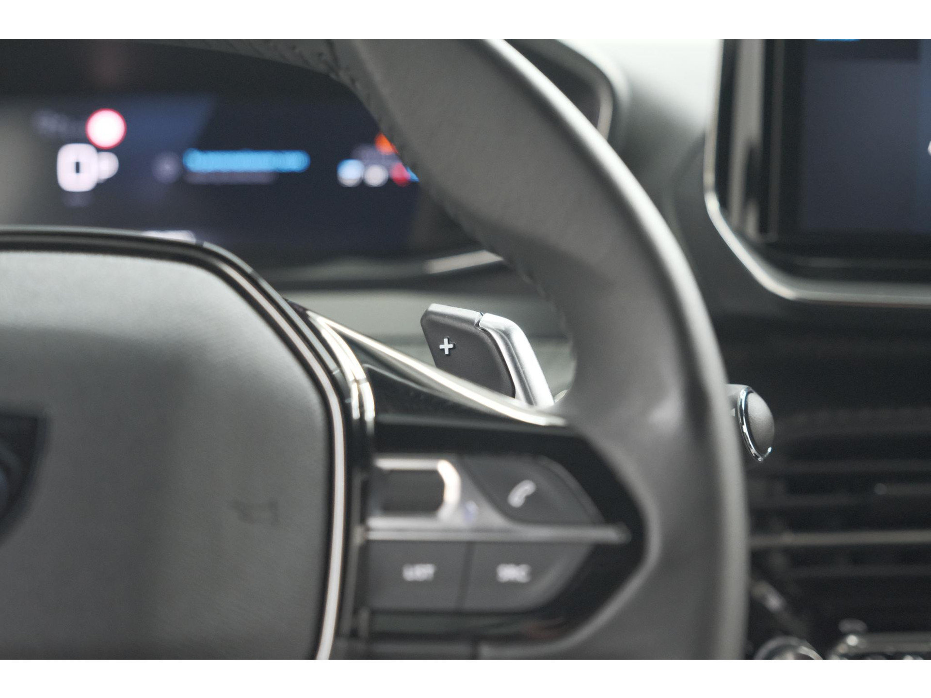 Peugeot 2008 PureTech 130 EAT8 Allure | 360 Camera | Adaptieve Cruise Control | Navigatie
