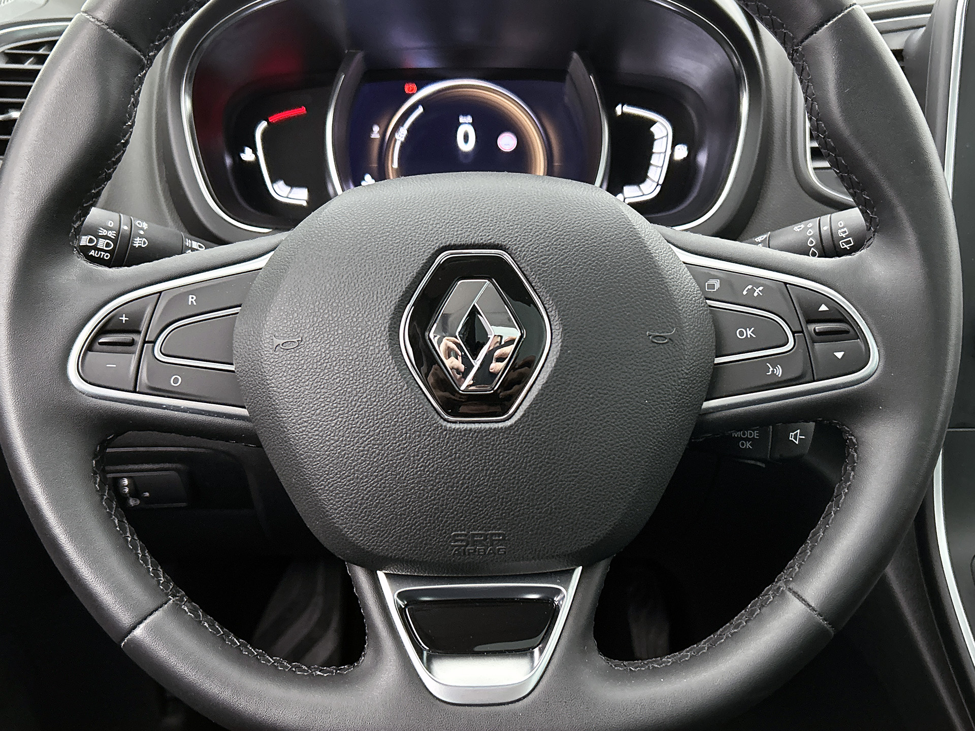 Renault Grand Scénic 1.3 TCe 116PK Limited 1e EIGENAAR | DEALER ONDERHOUDEN | PANORAMDAK | NAVI | PARK. SENSOREN V+A