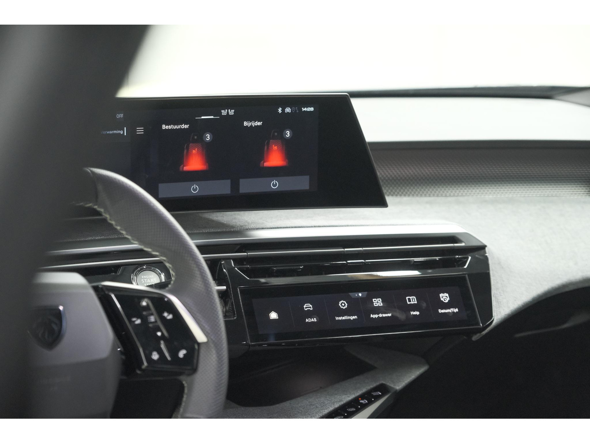 Peugeot 3008 1.2 Hybrid 136 GT | Panoramdak | 360 Camera | Stoelverwarming | Elektrische Kofferklep | Allseason Banden