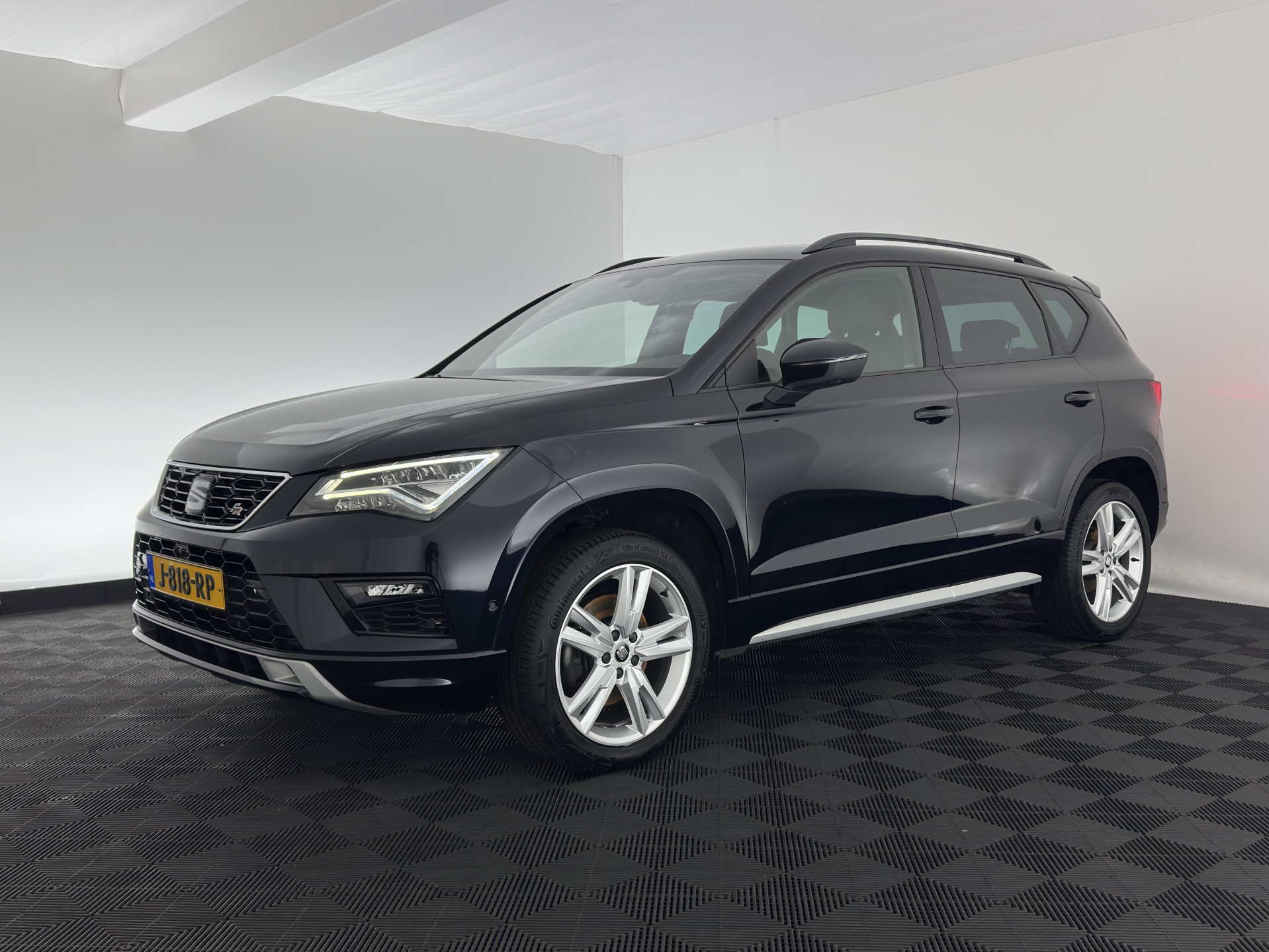SEAT Ateca 1.5 TSI FR Business Intense (INCL-BTW) *FULL-LED | SPORT-SEATS | NAVI-FULLMAP | LEATHER-MICROFIBRE | CAMERA | KEYLESS | DAB+ | CARPLAY | ECC | PDC | CRUISE | TOWBAR | 18''ALU*