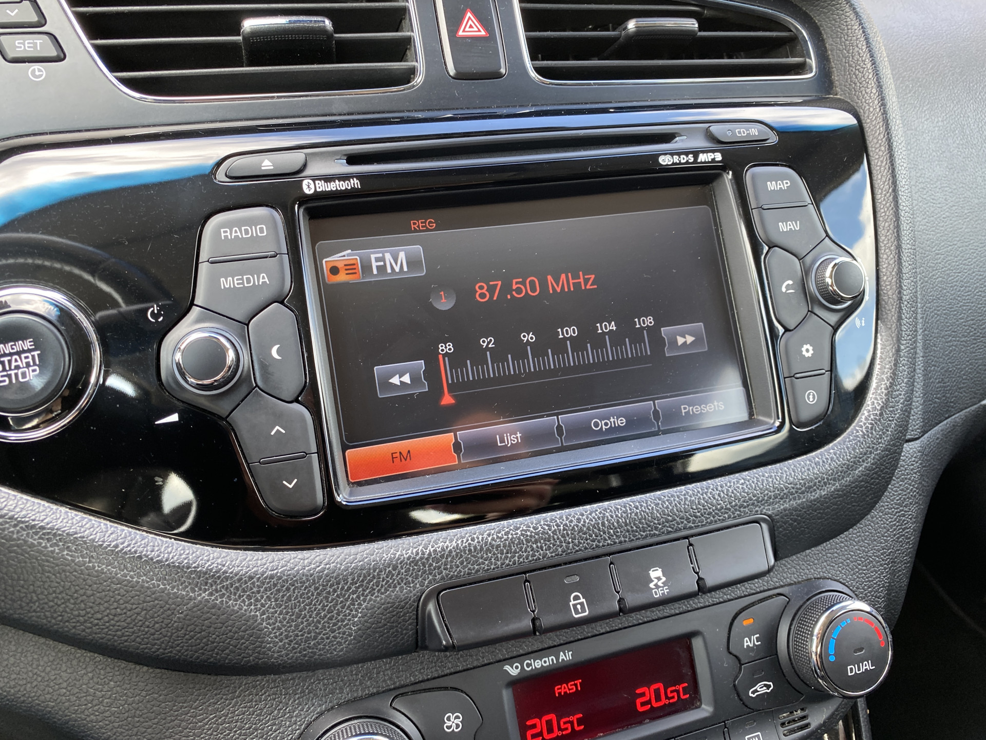 Kia Cee'd 1.6 GDI Super Pack 136 pk | navigatie | trekhaak | all season banden | keyless go | camera