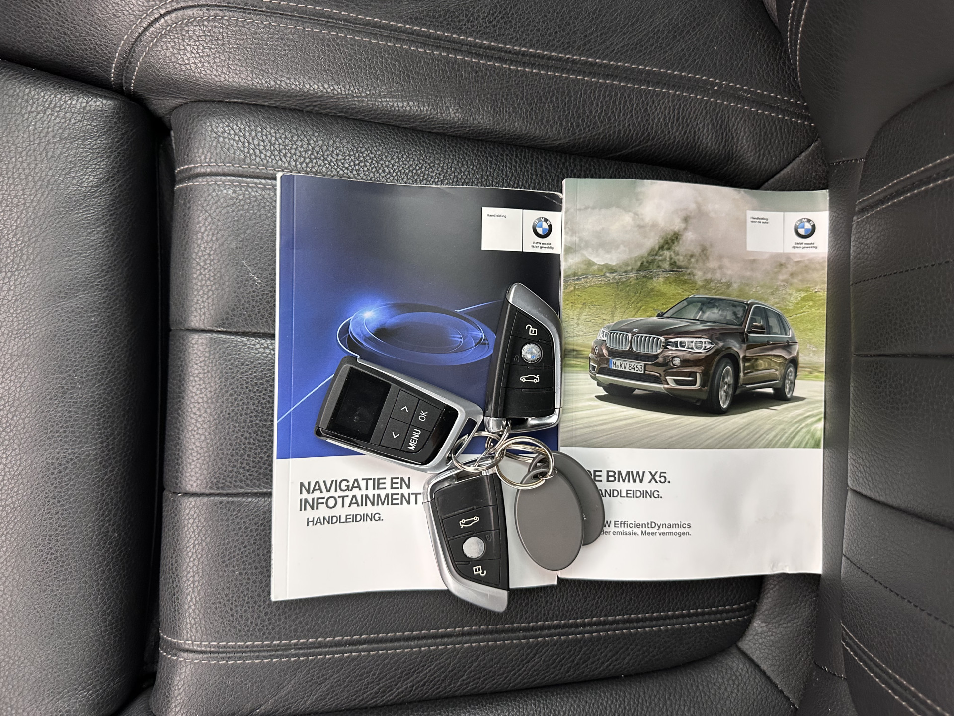 BMW X5 M50d M-Sportpack Aut. *PANO | HEAD-UP | LUXURY-LEATHER | ADAPTIVE-CRUISE | SOFT-CLOSE | BANG&OLUFSEN | TOP-VIEW | BLINDSPOT | NIGHT-VISION | MEMORY-PACK | DIGI-COCKPIT | HEATED-COMFORTSEATS | NAVI-FULLMAP |