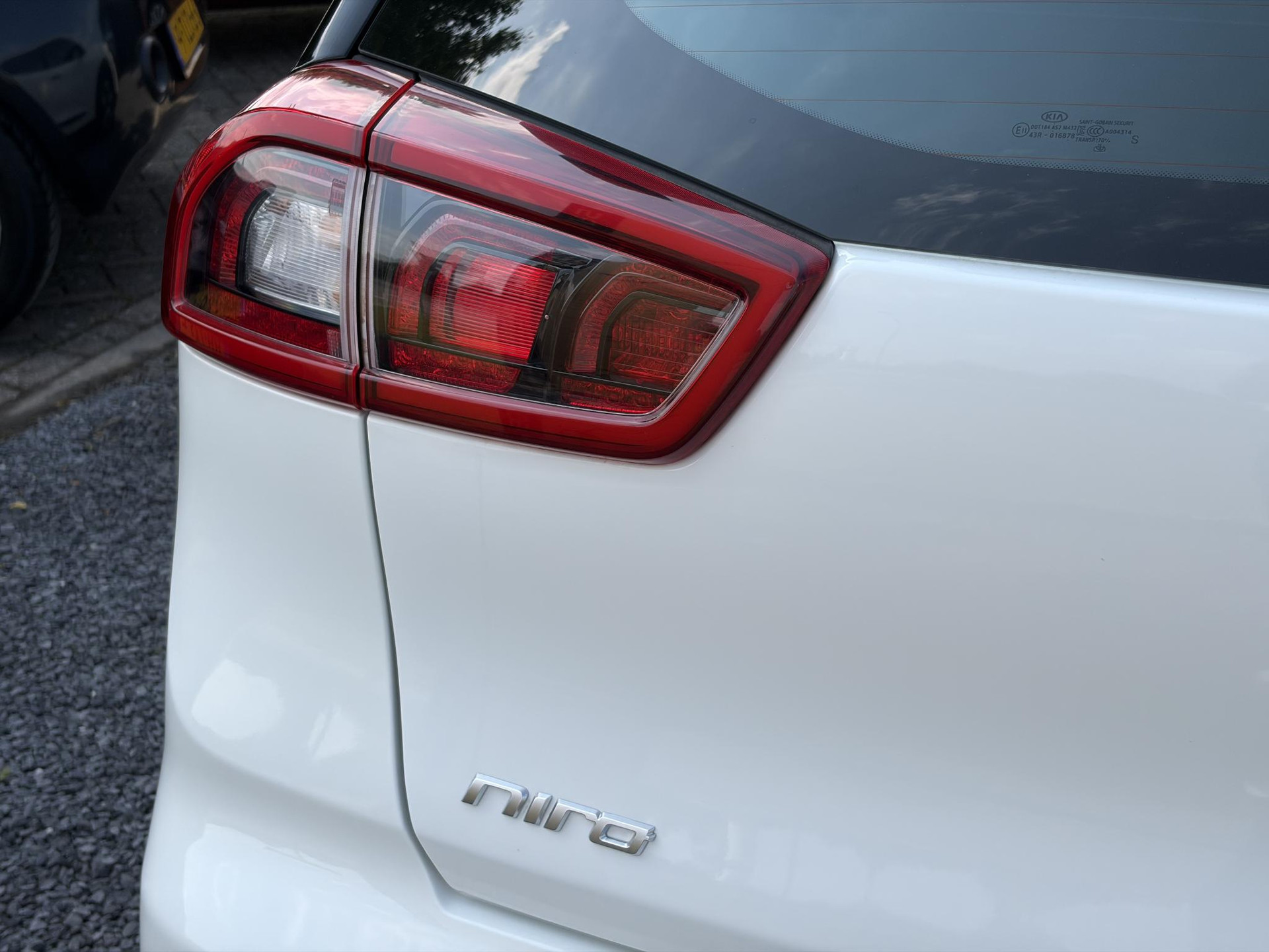Kia Niro 1.6 GDi Hybrid DynamicLine SOH %100,Carplay,142pk,Camera,Navi,Clima,Cruise,Pdc,Rijstrooksensor,Halfleder,N.A.P,Apk tot 11-2026