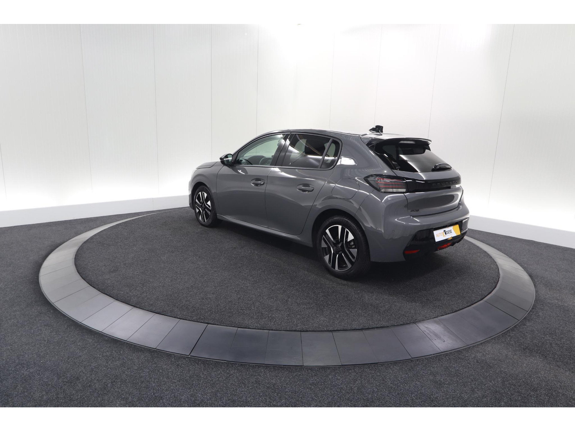 Peugeot 208 PureTech 100 Allure | 360 Camera | Adaptieve Cruise Control | Navigatie | Dodehoekdetectie