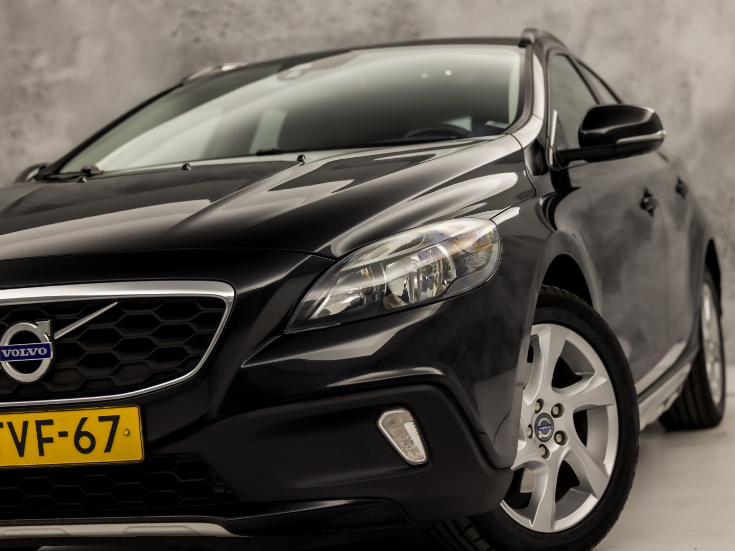 Volvo V40 Cross Country 1.6 T4 Sport 179Pk (NAVIGATIE, CLIMATE, TREKHAAK, SPORTSTOELEN, PARKEERSENSOREN, CRUISE, NIEUWSTAAT)