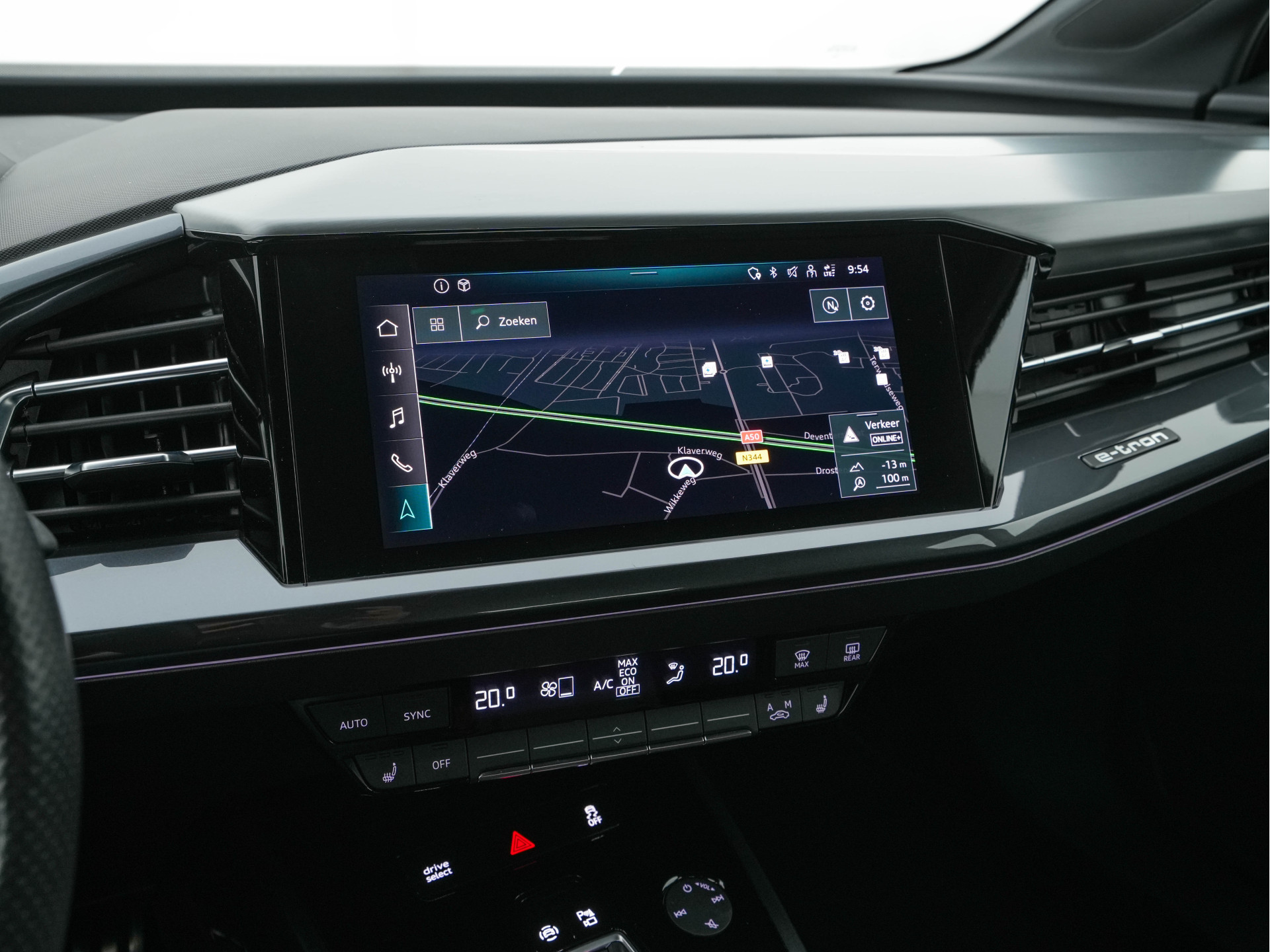 Audi Q4 Sportback e-tron 40 S-Line Edition 77 kWh [ 3-Fase ] {SOH-92%} (INCL-BTW) *HEAT-PUMP | LEATHER-FABRIC | MATRIX-LED | ADAPTIVE-CRUISE | AMBIENT-LIGHT | DIGI-COCKPIT | AUDI-SOUND | DAB+ | KEYLESS | SHIFT-PADDLES | CAMERA | HEATED-SPORTSEATS | 20''AL