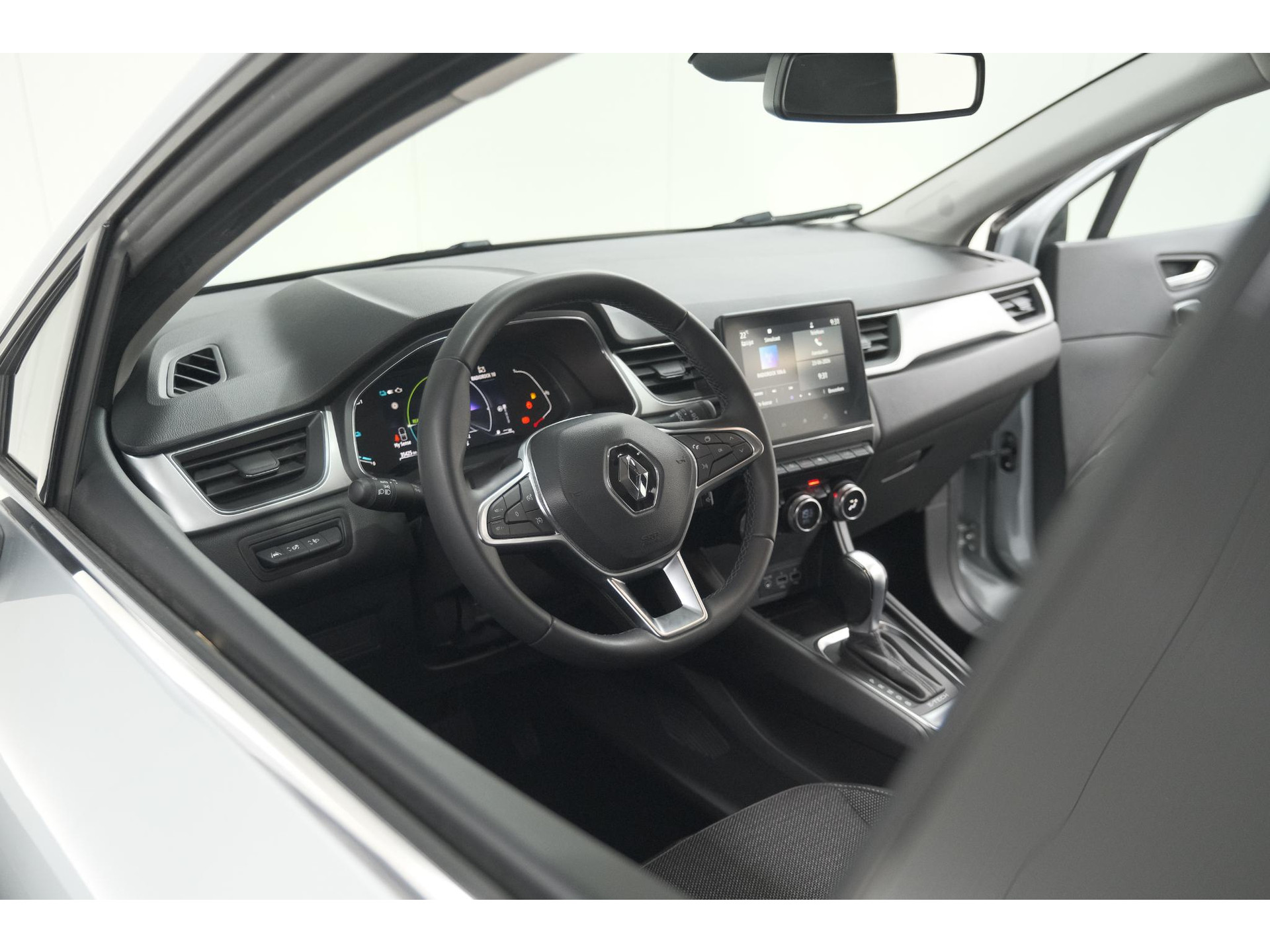 Renault Captur 1.6 E-Tech full hybrid 145 techno | Camera | Parkeersensoren | Climate control | Keyless
