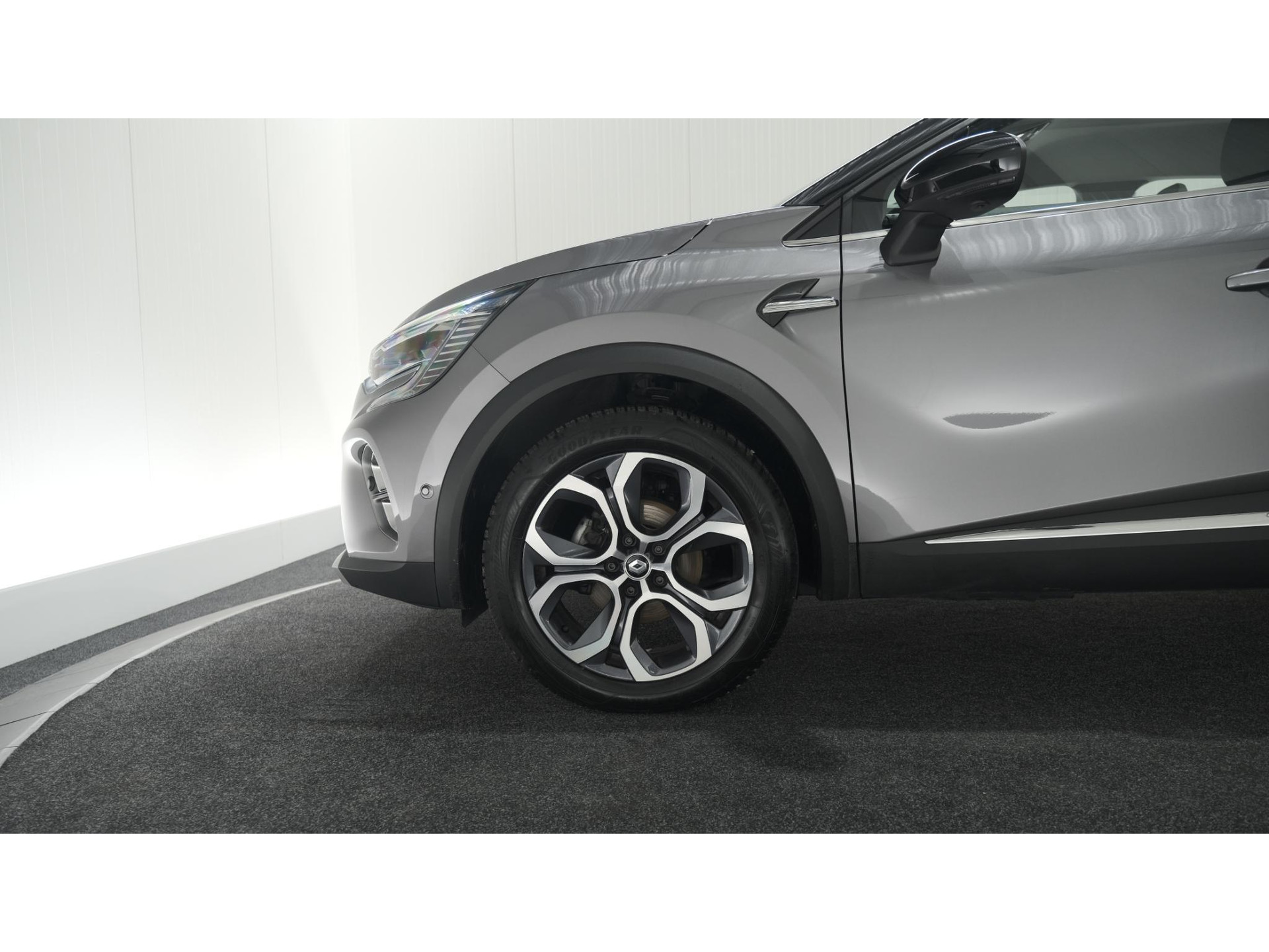Renault Captur Mild Hybrid 140 EDC Techno | 360 Camera | 9.3 Inch Grootscherm | Stoelverwarming | Apple Carplay | 18 Inch Lichtmetalen Velgen