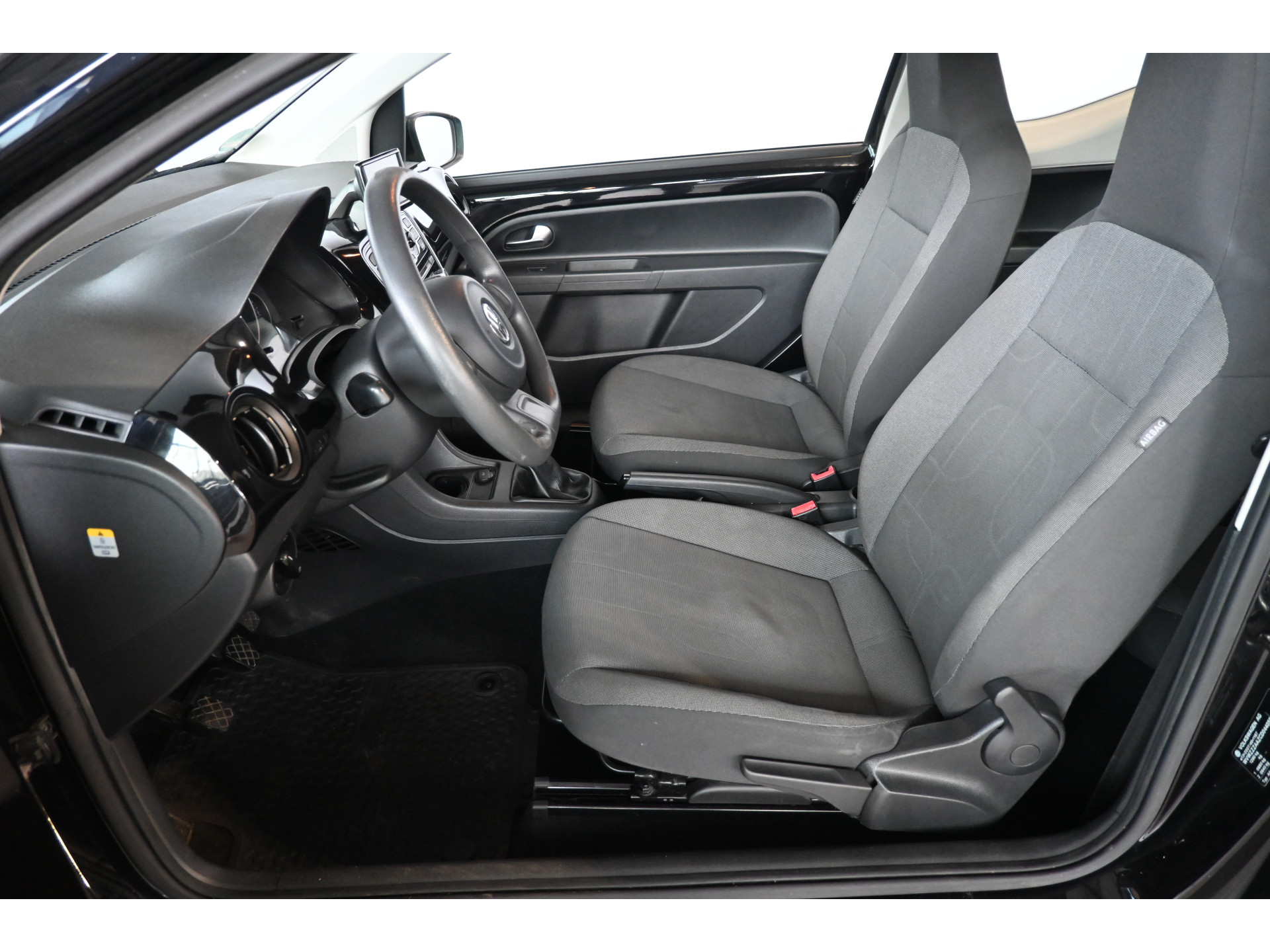 Volkswagen Up! 1.0 move up! Airco Stoelverwarming Goed Onderhouden! Inruil Mogelijk!