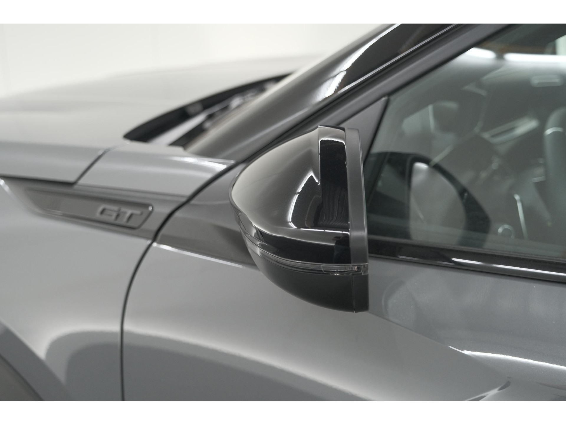 Peugeot 2008 PureTech 130 EAT8 GT | 360 Camera | Adaptieve Cruise Control | Stoelmaasage | Apple Carplay
