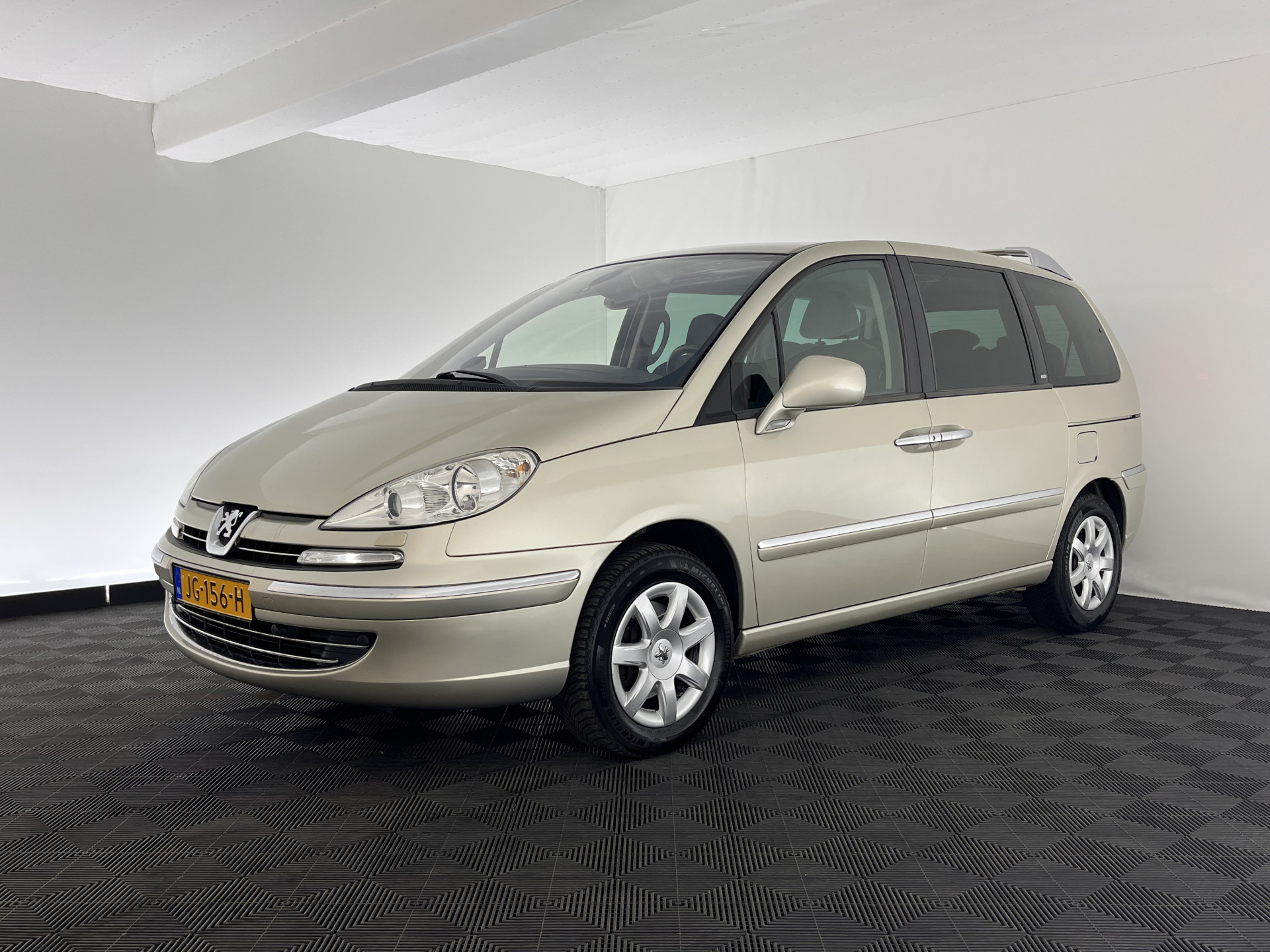 Peugeot 807 2.0 HDiF ST [ 7-Pers. ] Aut. *NAVI-FULLMAP | XENON | VELOURS-COMFORT-SEATS | HEATED-SEATS | ECC | PDC | CRUISE | TOWBAR | 16''ALU*