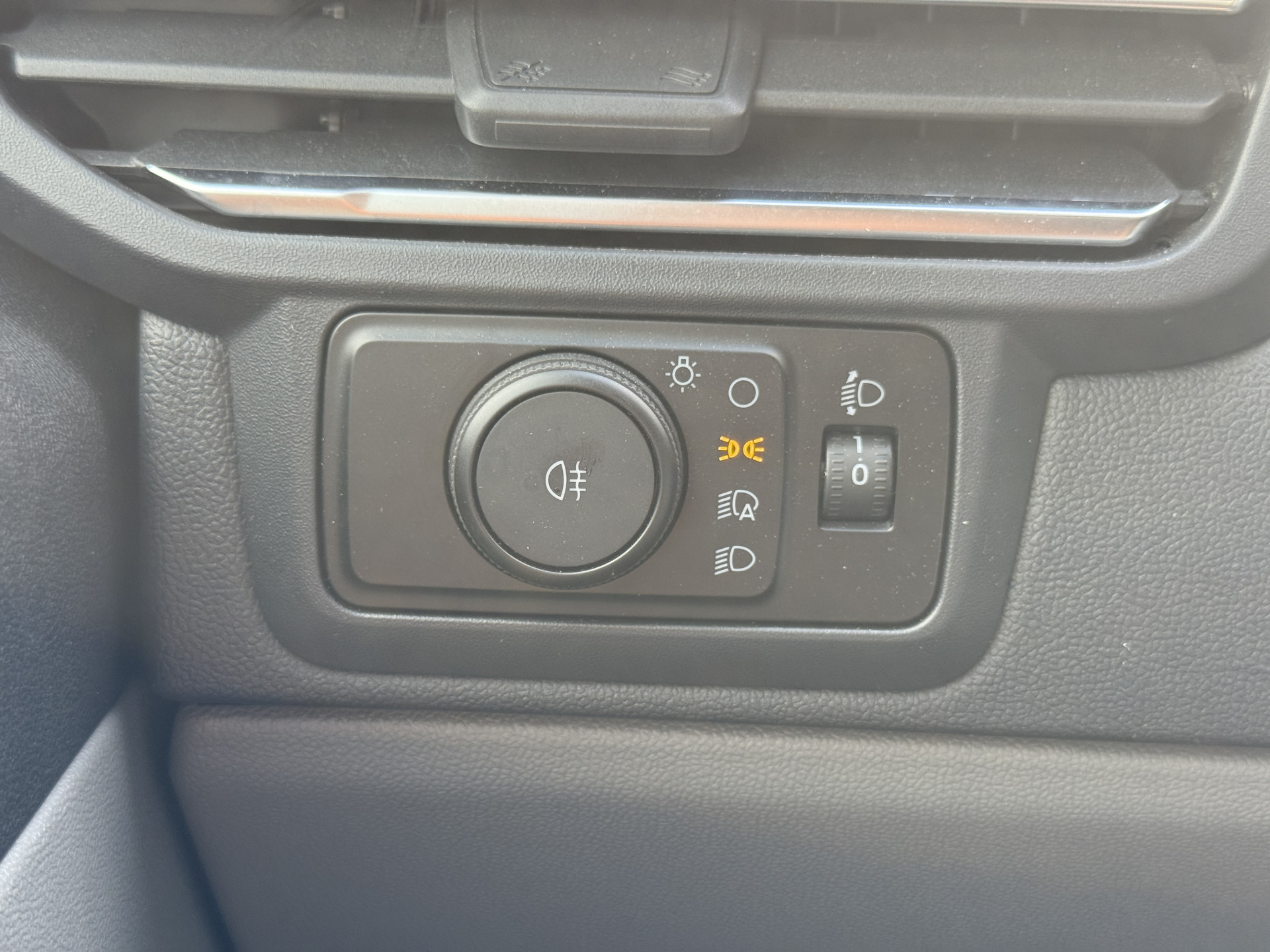 Ford e-Transit Custom 65 kWh 218PK Elektrisch 344km WLTP 2300kg Trekvermogen BEV Snelladen Stoelverwarming LED Cruise Control Camera Carplay Parkeersensoren v+a