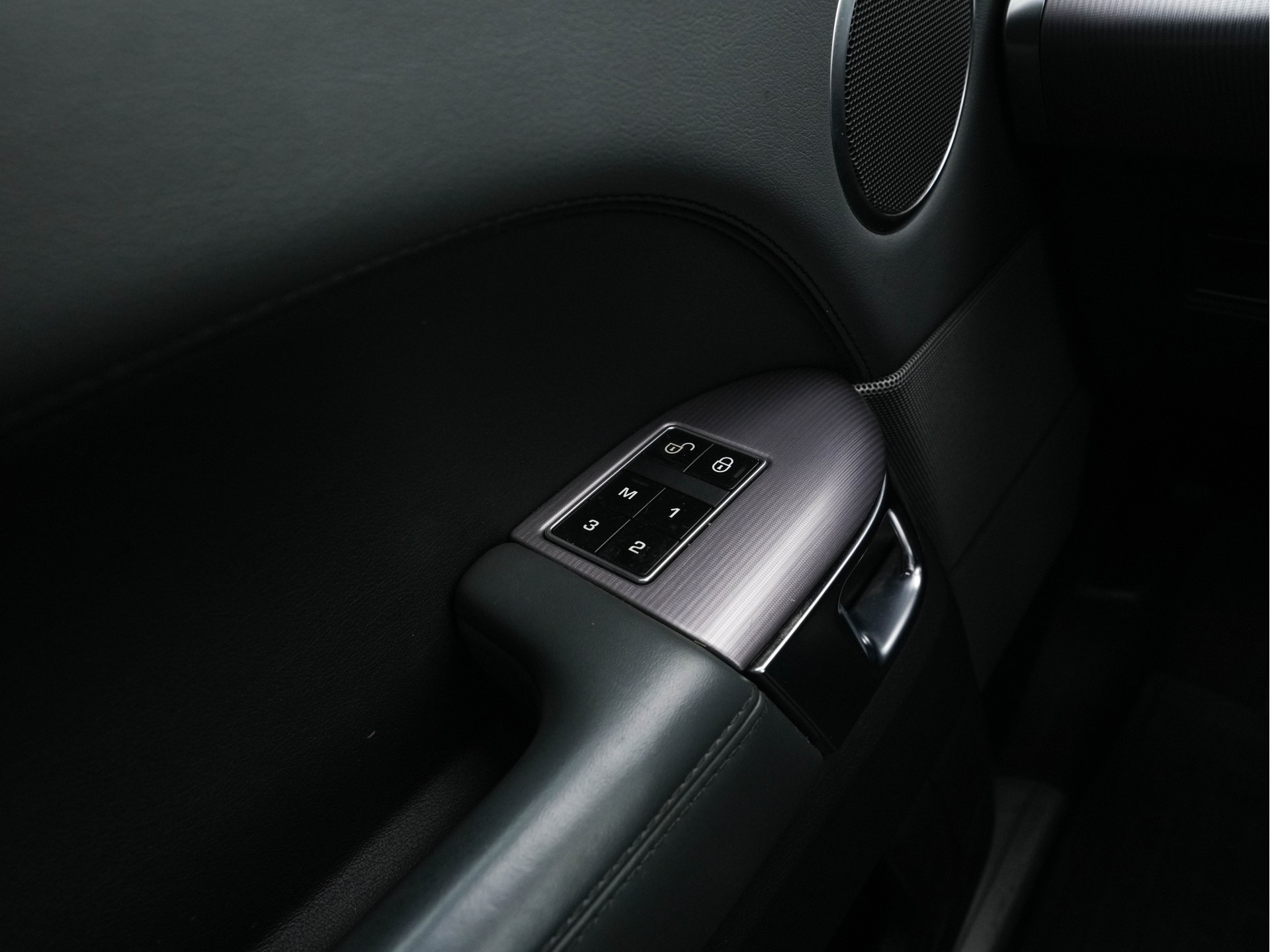 Land Rover Range Rover Sport 3.0 TDV6 HSE Dynamic [ 7-Pers ] Aut. *PANO | LEATHER | BI-XENON | NAVI-FULLMAP | CAMERA | CRUISE | HEAD-UP | MEMORY-PACK | HEATED-COMFORTSEATS | PRIVACY-GLASS | SHIFT-PADDLES | TOWBAR | 20"ALU*