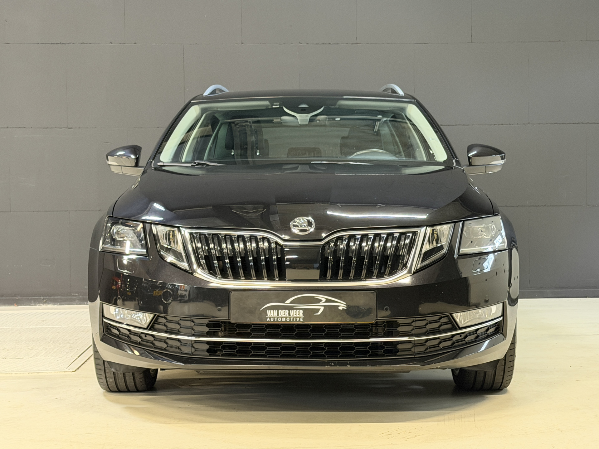 ŠKODA Octavia Combi 2.0 TSI 191PK Style Business | Leder | Adaptive cruise | Afn. trekhaak | Camera | Carplay | Dealer onderhouden