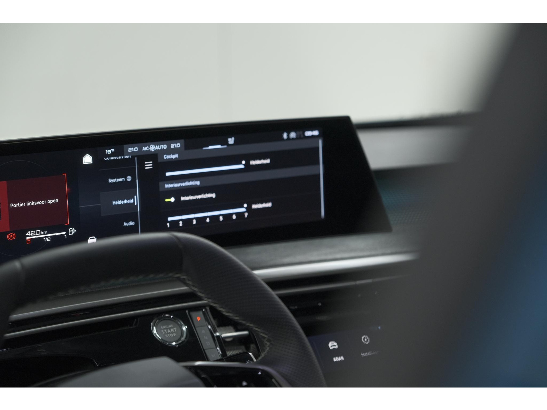 Peugeot 3008 1.2 Hybrid 136 GT | Panoramdak | 360 Camera | Stoelverwarming | Elektrische Kofferklep | Allseason Banden