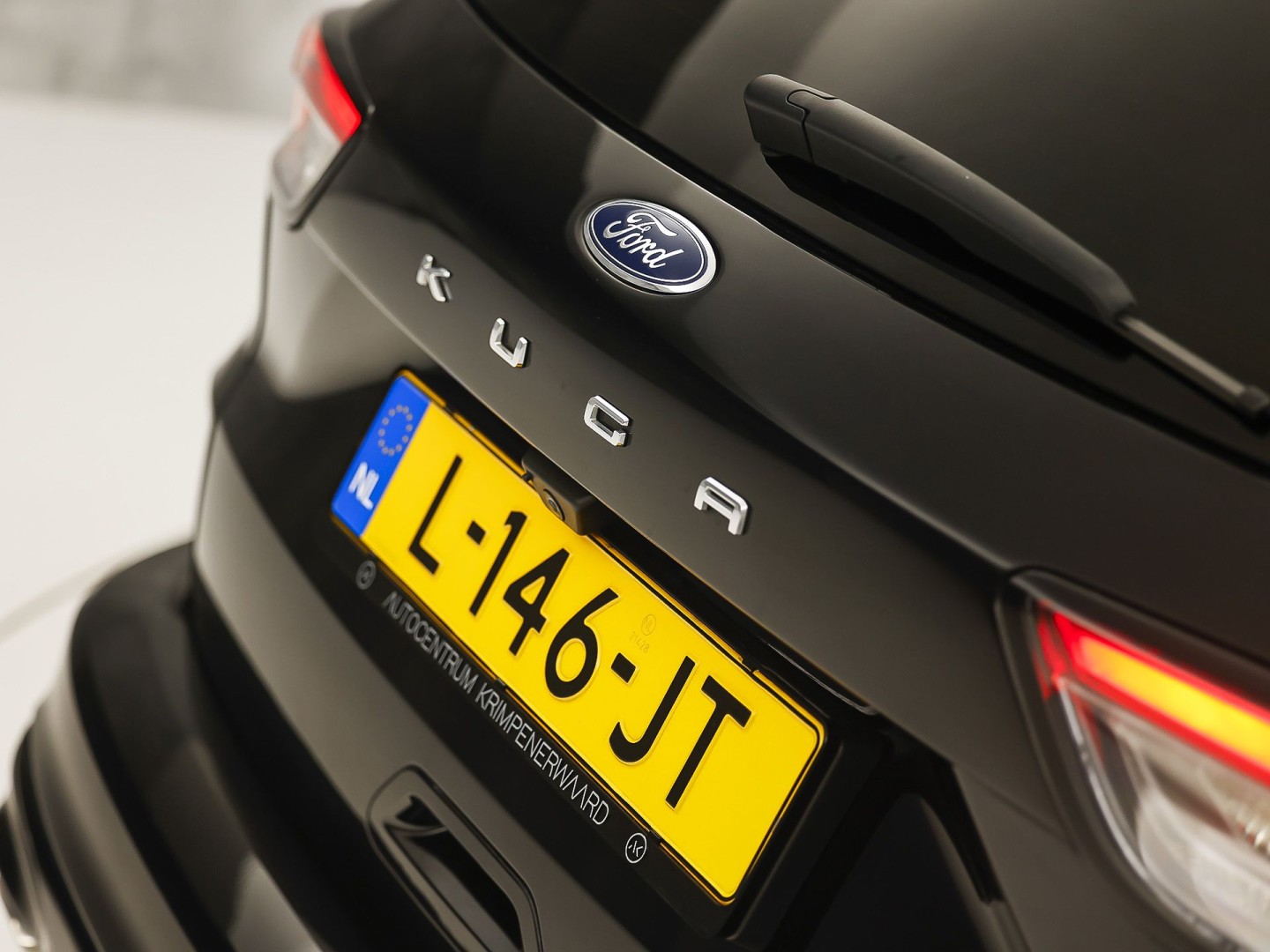 Ford Kuga 2.5 PHEV ST-Line X 225Pk Automaat (VIRTUAL COCKPIT, BANG&OLUFSEN, APPLE CARPLAY, ELEK SPORTSTOELEN, LEDER/ALCANTARA, CAMERA, ELEK ACHTERKLEP, KEYLESS, NIEUWSTAAT)