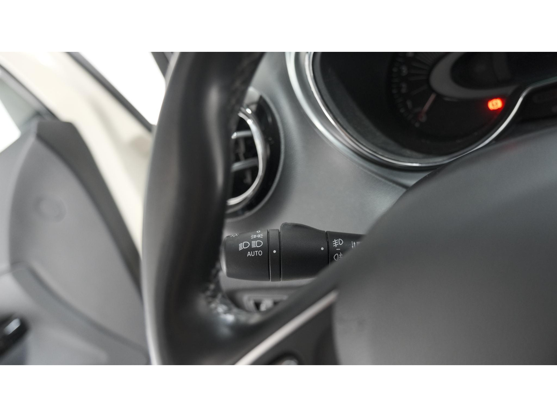 Renault Captur TCe 120 Dynamique | Trekhaak | Camera | R-Link Navigatie | Parkeersensoren