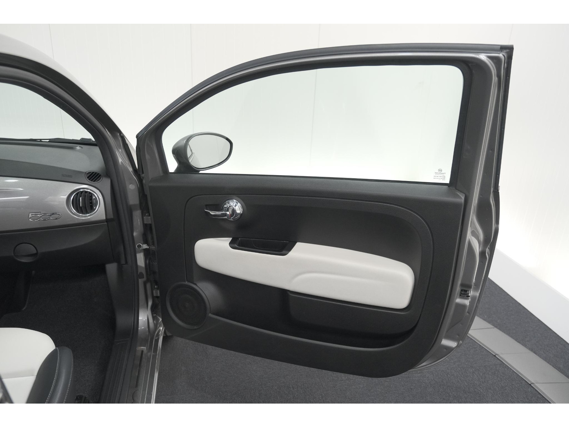 Fiat 500 C 1.0 Hybrid Dolcevita | Apple Carplay | Parkeersensoren | Climate control