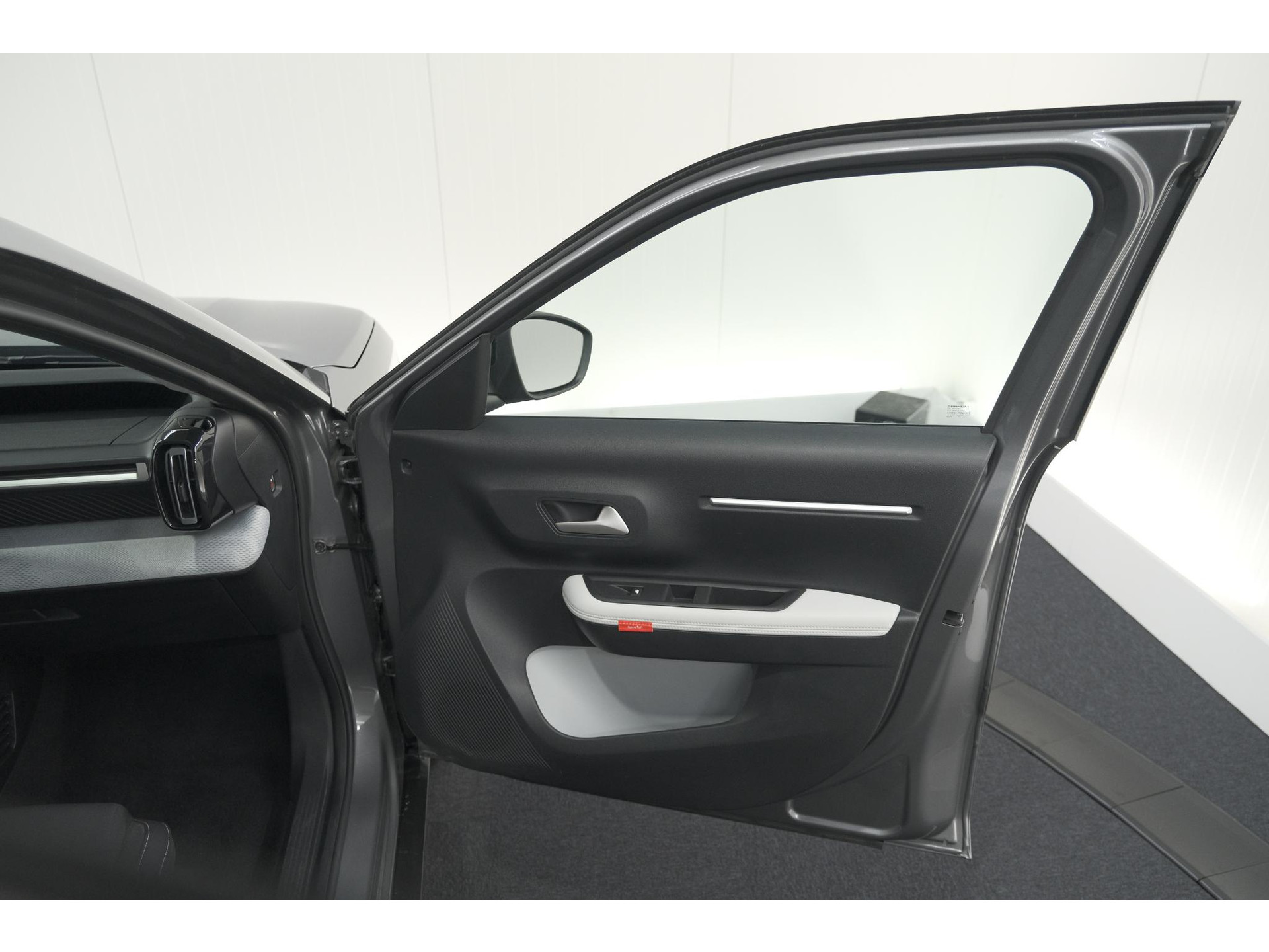 Citroen Ë-C3 Max 113pk 44 kWh | 7 KW Laadfunctie | Camera | Navigatie | Apple Carplay | Parkeersensoren