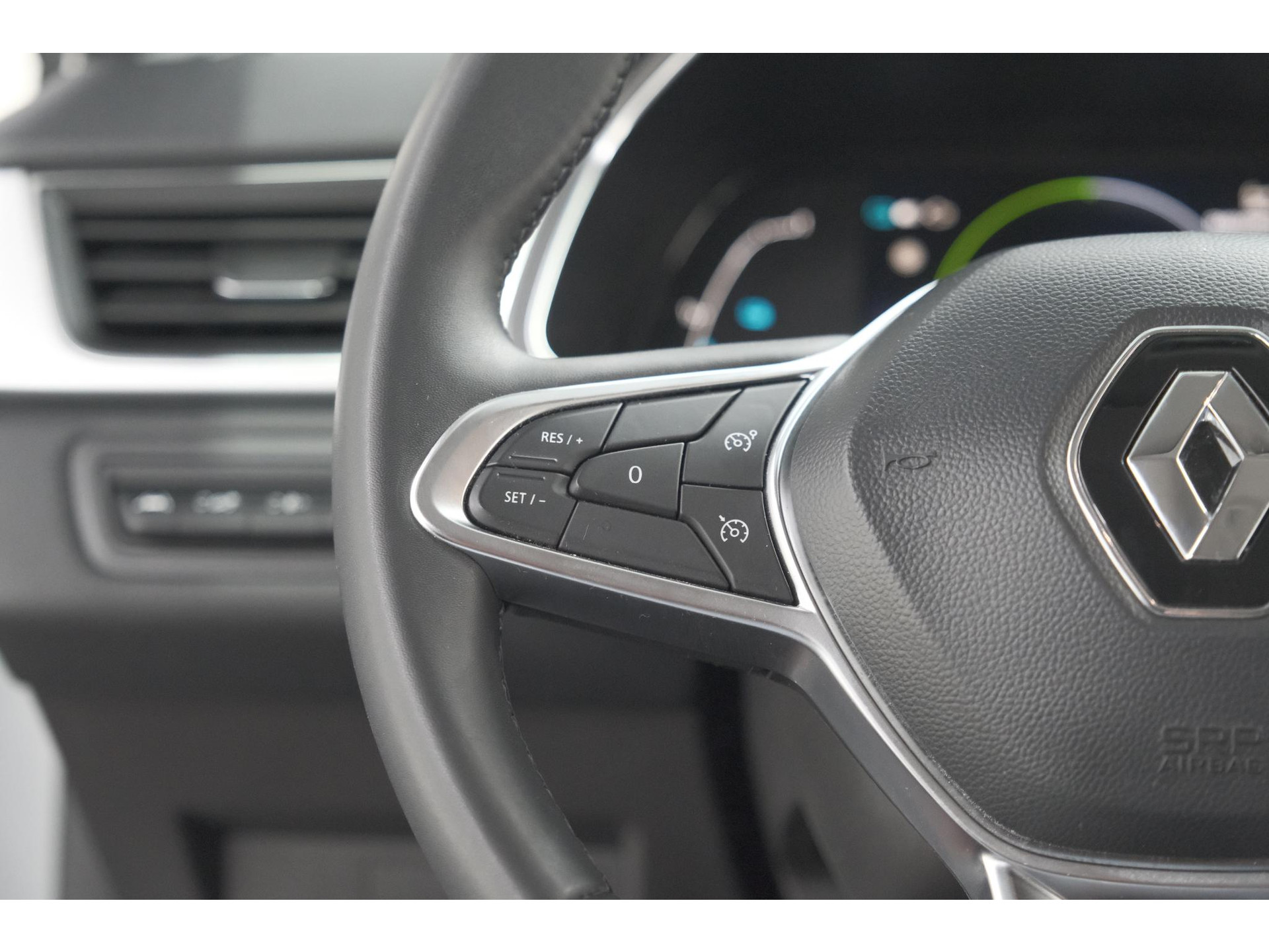 Renault Captur 1.6 E-Tech full hybrid 145 techno | Camera | Parkeersensoren | Climate control | Keyless