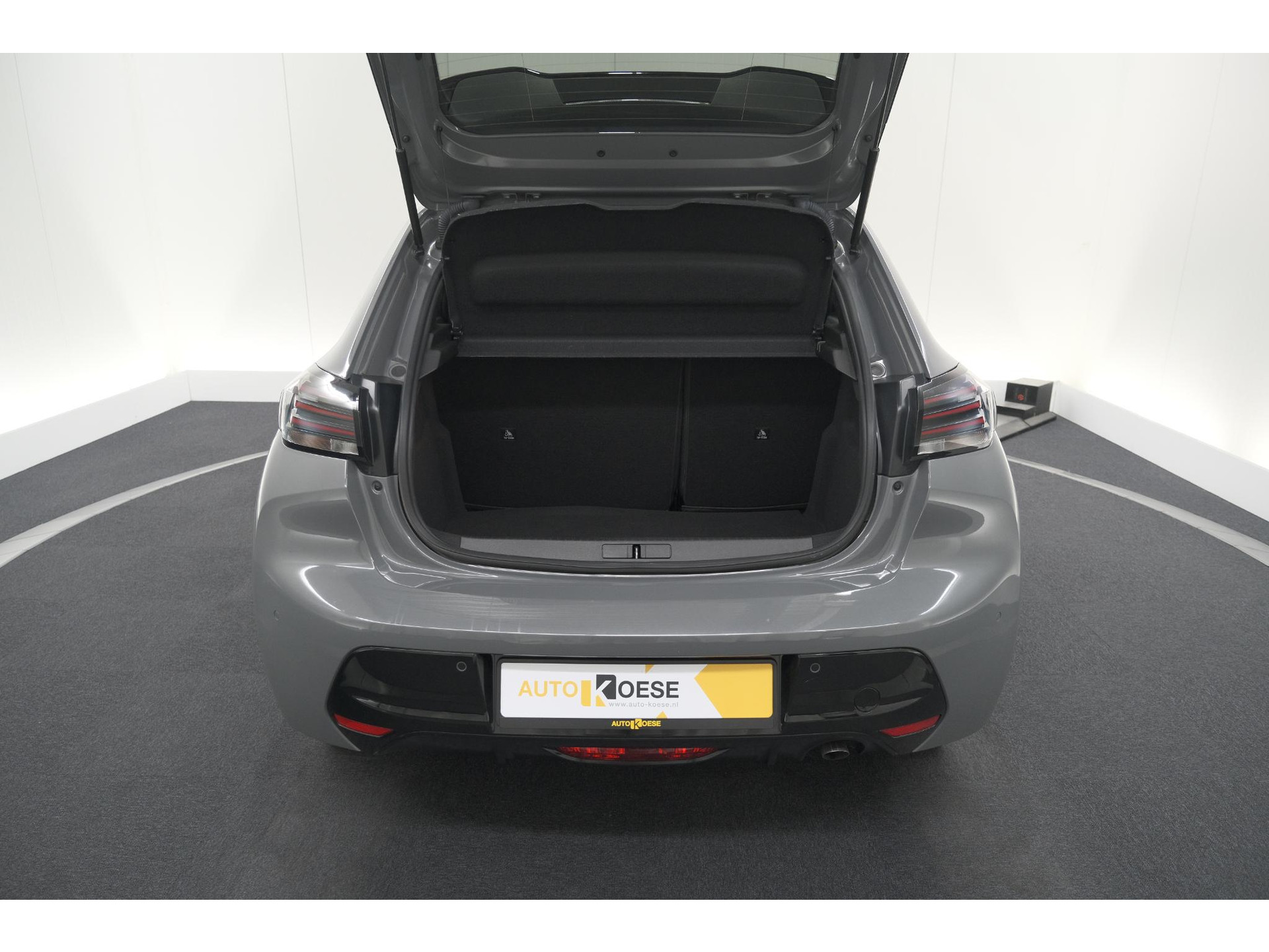Peugeot 208 1.2 Hybrid 110 e-DCS6 Allure | Apple Carplay | Parkeersensoren Voor + Achter | Climate Control