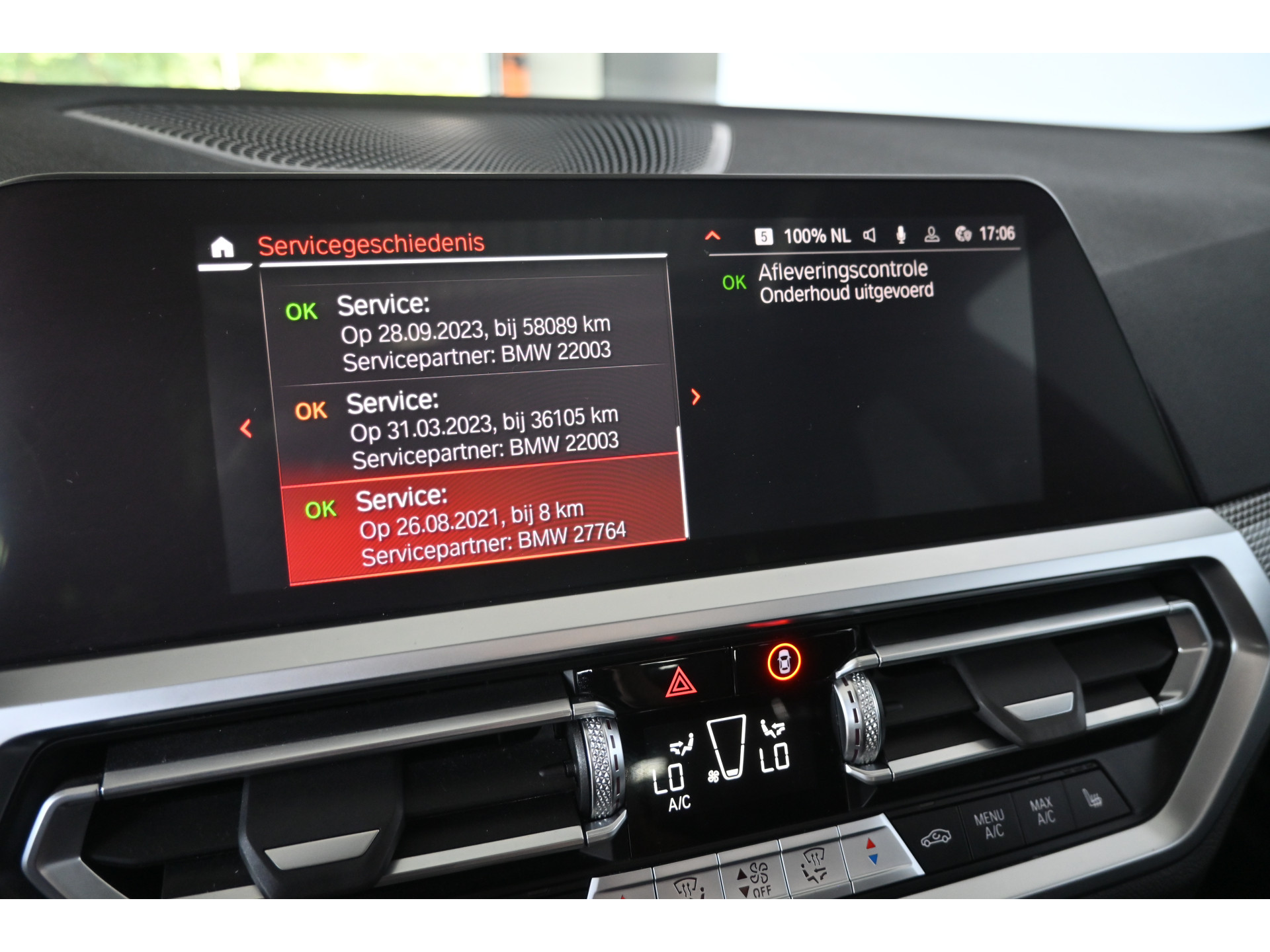 BMW 3-serie Touring 320i Automaat Business Edition Plus M-Pakket Navigatie LED Panoramadak Goed Onderhouden! Inruil Mogelijk!