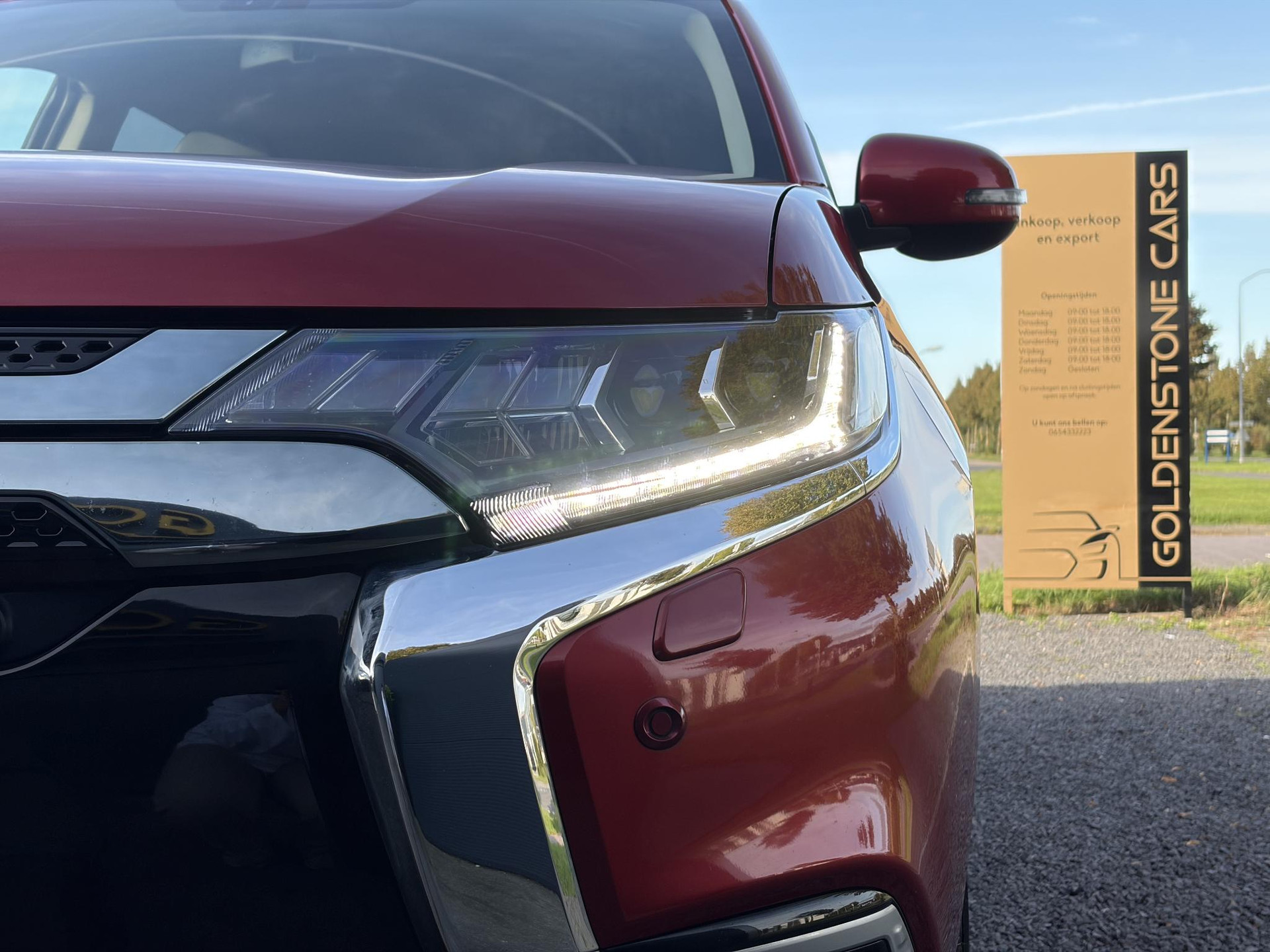 Mitsubishi Outlander 2.4 PHEV Intense ✓1e Eigenaar✓Trakhaak✓SOH 67%✓Carplay✓Camera✓Alcantara-Leder✓Stoelverw-Stoelverkoeling✓Clima✓Cruise✓Pdc V+A✓Keyless✓Net beurt gehad✓18" Lmv✓N.A.P✓Apk tot 10-2027