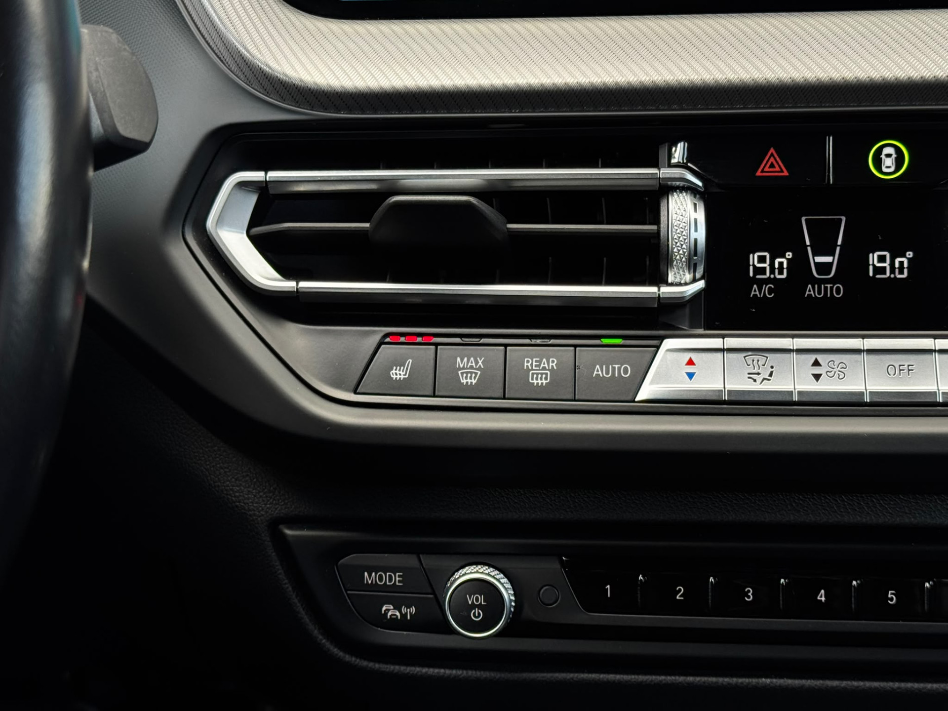 BMW 1-serie 118i 140PK Automaat M-Sport Camera Virtual Stuurverwarming