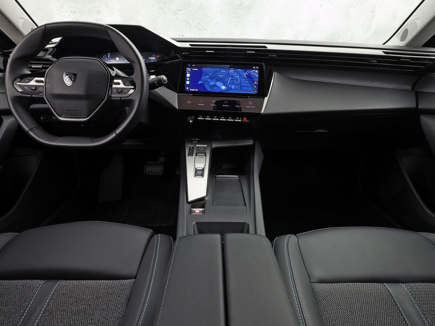 Peugeot 308 SW 1.6 Plug-in Hybrid 180 Allure 180Pk Automaat (APPLE CARPLAY, GROOT NAVI, 360 CAMERA, LEDER, SPORTSTOELEN, GETINT GLAS, ADAPTIVE CRUISE, KEYLESS, NIEUWSTAAT)