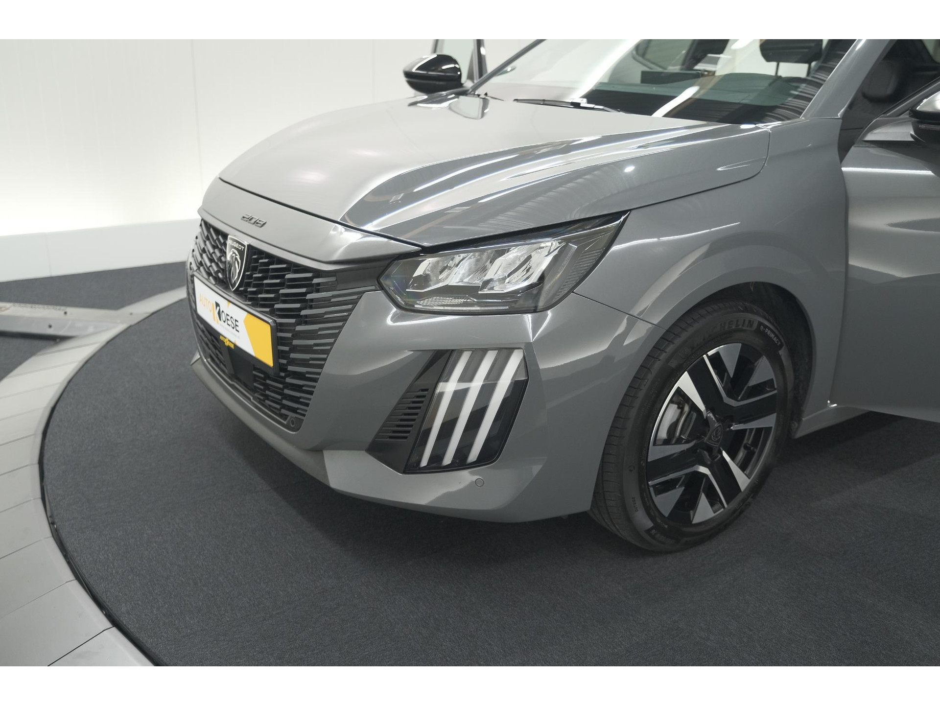 Peugeot 208 PureTech 100 Allure | Apple Carplay | Parkeersensoren | Climate Control