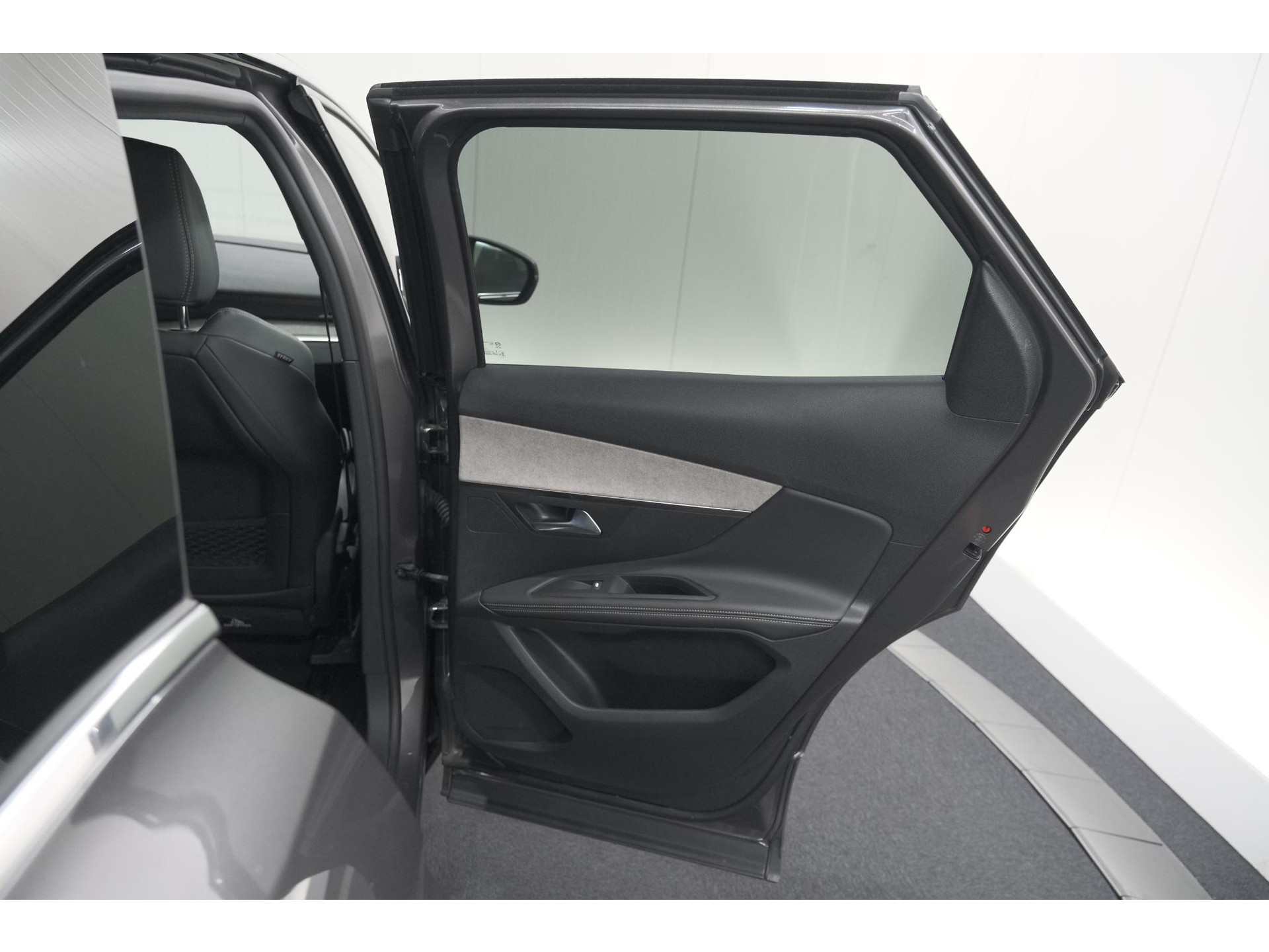 Peugeot 3008 PureTech 130 EAT8 GT | Camera | Dodehoekdetectie | Adaptieve Cruise Control