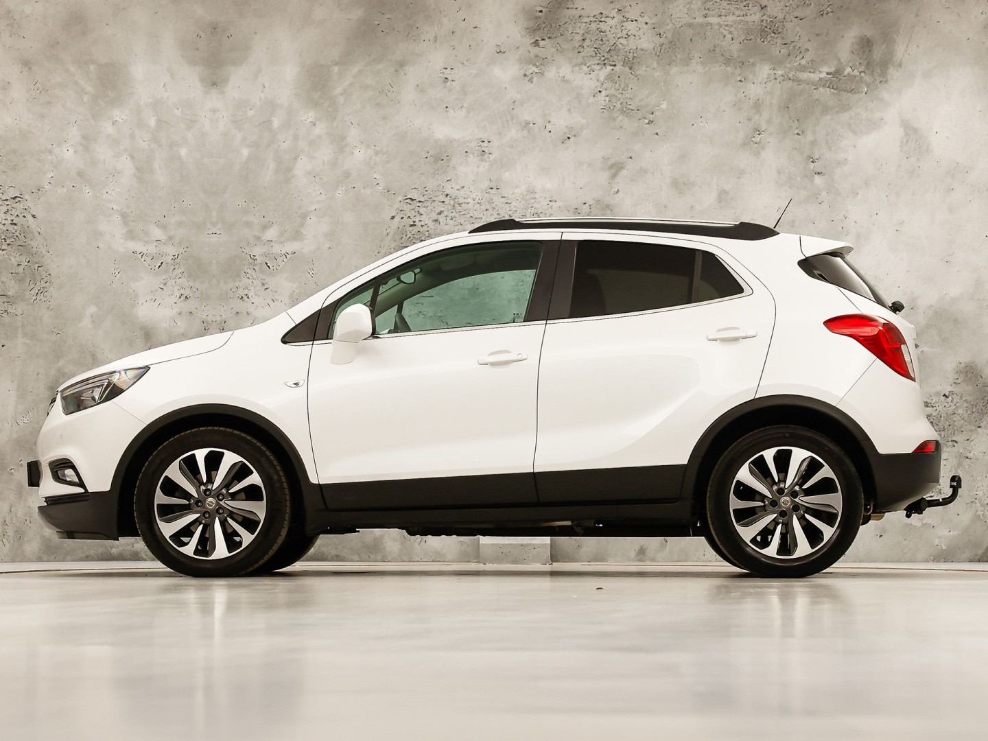 Opel Mokka X 1.4 Turbo Innovation Sport (GROOT NAVI, APPLE CARPLAY, STUUR/STOELVERWARMING, TREKHAAK, LEDER, CRUISE, LM VELGEN, NIEUWE APK)