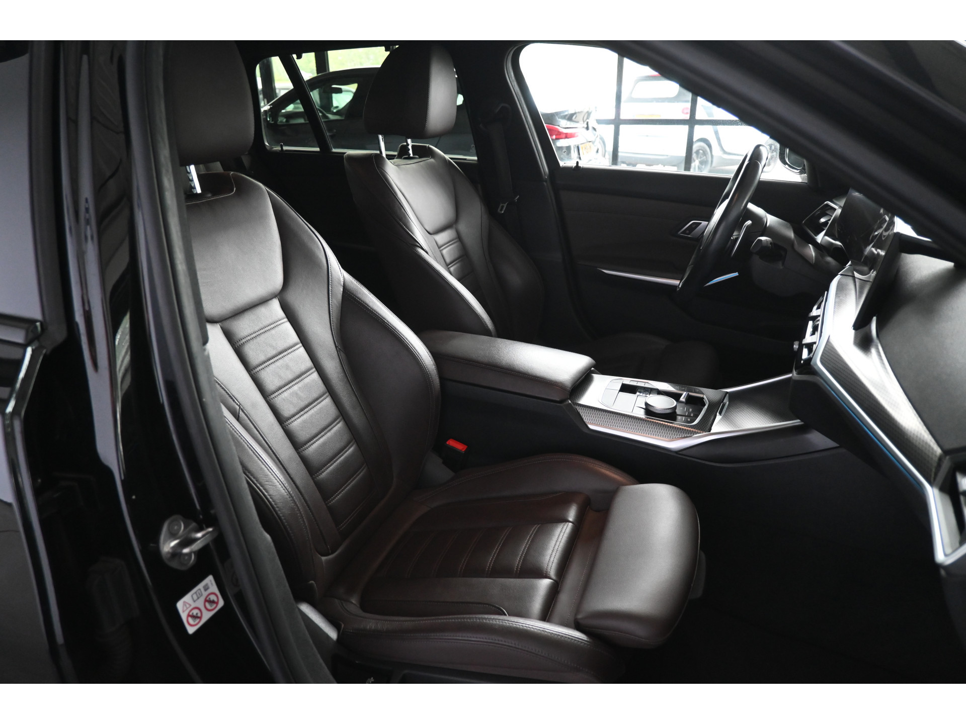 BMW 3-serie Touring 320e M-Sport Clima Cruise CarPlay LED Leder Navigatie 100% Onderhouden! Inruil Mogelijk!