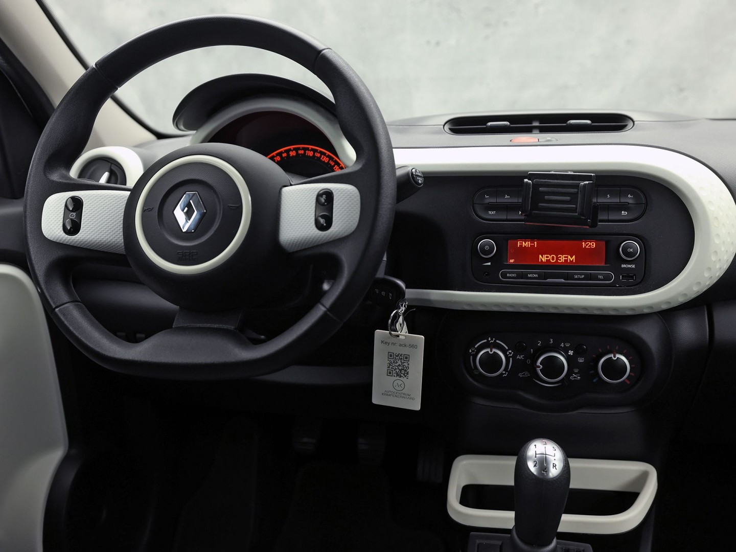 Renault Twingo 1.0 SCe Collection (AIRCO, ELEK RAMEN, CRUISE, SPORTSTOELEN, NIEUWE APK, NIEUWSTAAT)