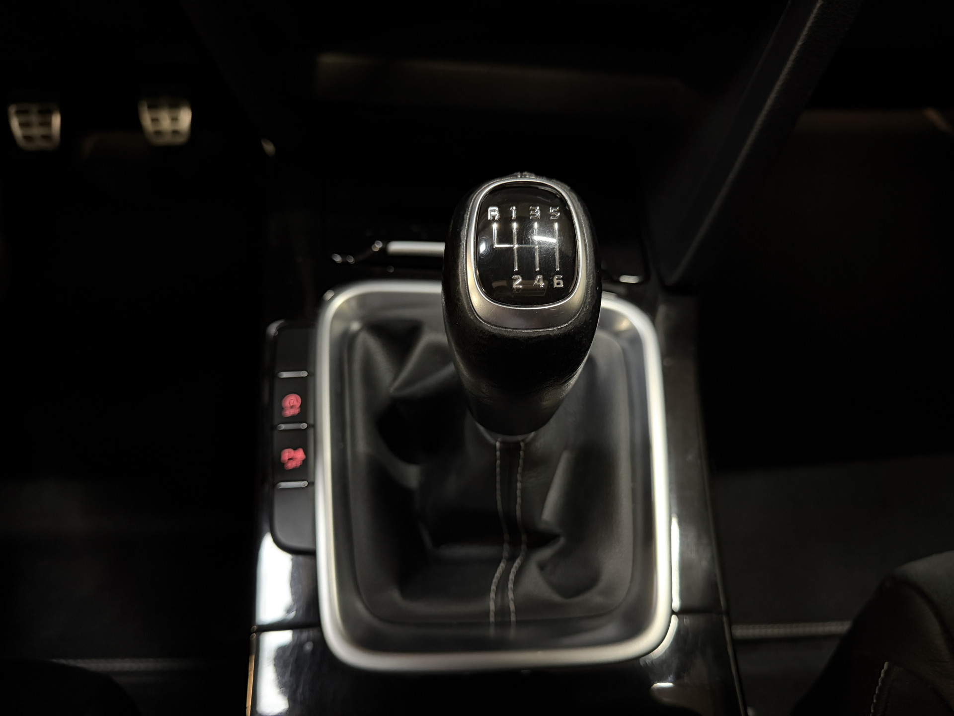 Kia Ceed Sportswagon 1.0 T-GDi GT-Line | Panoramadak | Dealer onderhouden | Camera | Afn. Trekhaak | Stoel/stuurverwarming | Carplay