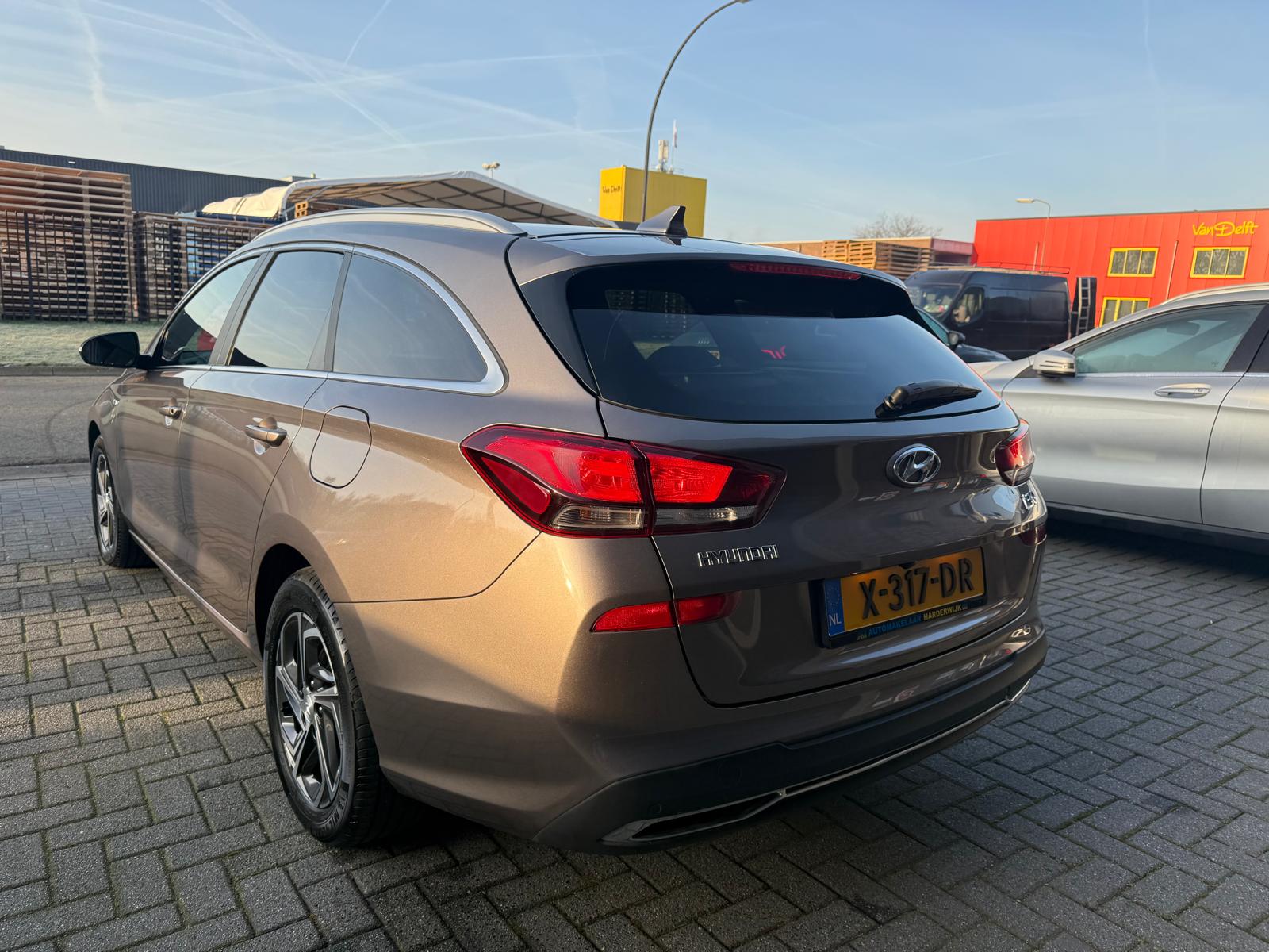 Hyundai i30 Wagon 1.5 T-GDi MHEV Premium | 1E EIGENAAR | 3/6/12MND GARANTIE| LED | CARPLAY | SCHUIFDAK | DAB | NAVI | CRUISE | 160PK |