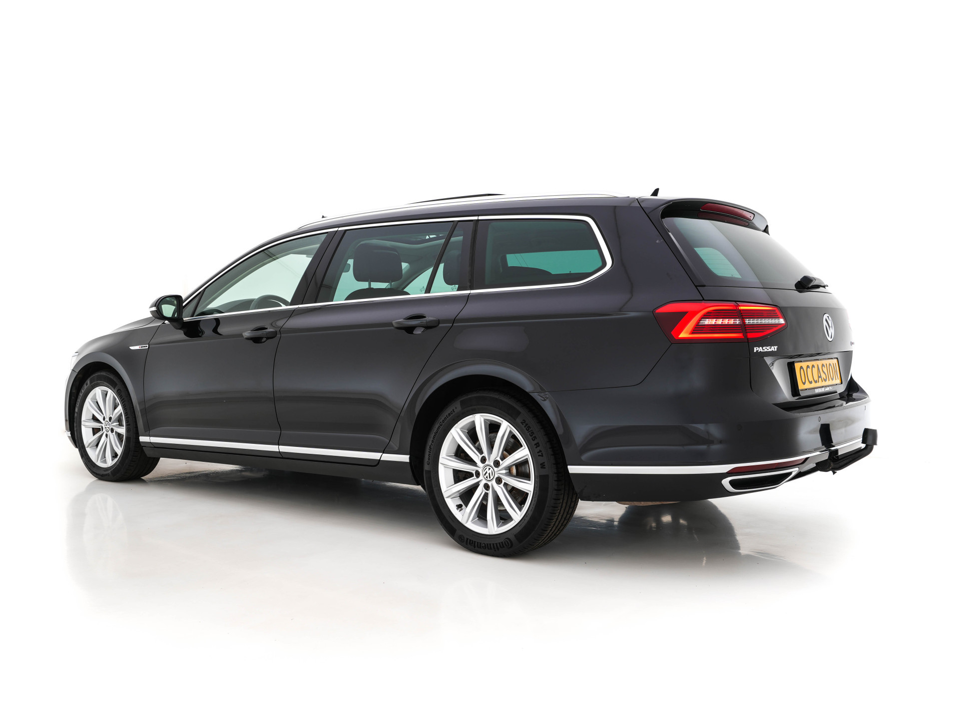 Volkswagen Passat Variant 2.0 BiTDI 4Motion Highline Executive-Pack Aut. *PANO | ADAPTIVE-CRUISE | DIGI-COCKPIT | NAVI-FULLMAP | LEATHER-ALCANTARA | FULL-LED | ERGONOMIC-COMFORT-SEATS | KEYLESS | ECC | PARKPILOT | TOWBAR | 17''ALU*