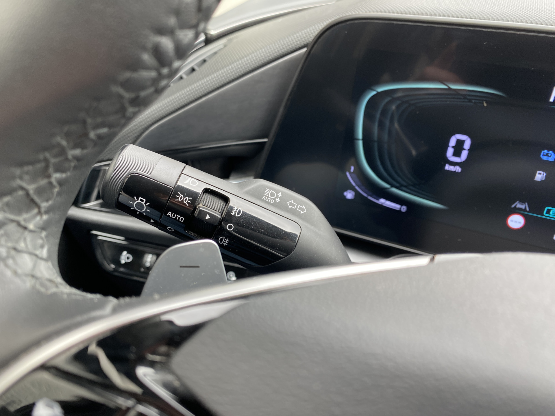 Kia Niro 1.6 GDi PHEV 184 pk DynamicLine AUT. | 1e eigenaar | navigatie | adaptieve cruise | camera | 2 laadkabels | keyless entry