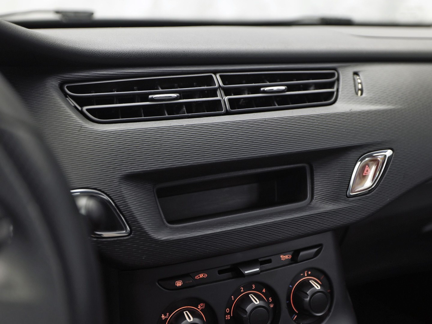 Citroën C3 1.1 Chauve Sport (LM VELGEN, ELEK RAMEN, SPORTSTOELEN, NIEUWE APK, NIEUWSTAAT)