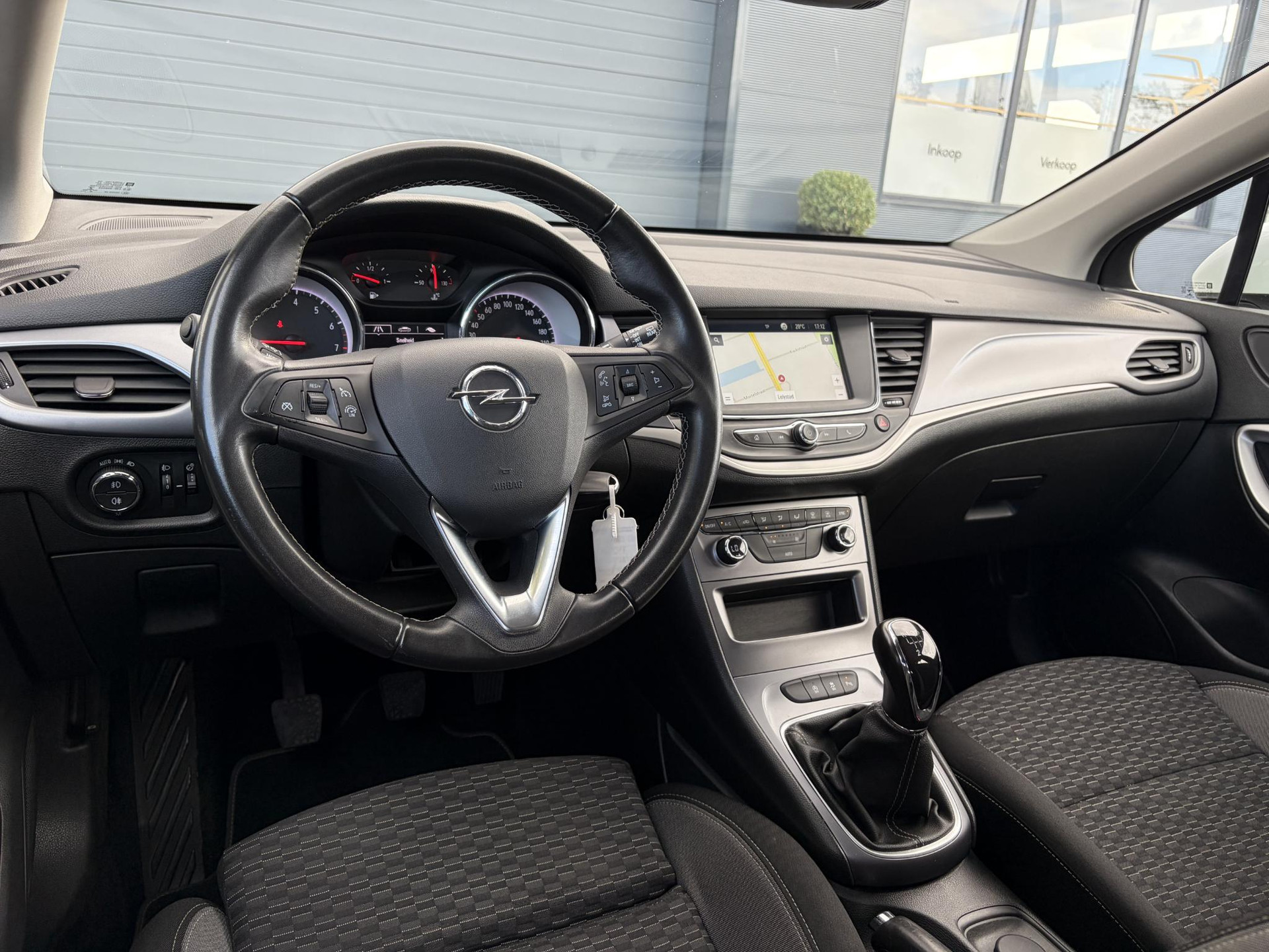 Opel Astra Sports Tourer 1.2 Edition ✓Camera ✓110pk✓2e Eigenaar✓Carplay✓Navi✓Airco✓Cruise✓Pdc✓LED koplampen✓N.A.P.✓6 Bak✓Pdc V+A✓Lm velgen✓Dakdragers ✓Comfortstoelen✓Bj 11-2020✓Apk tot 07-2028