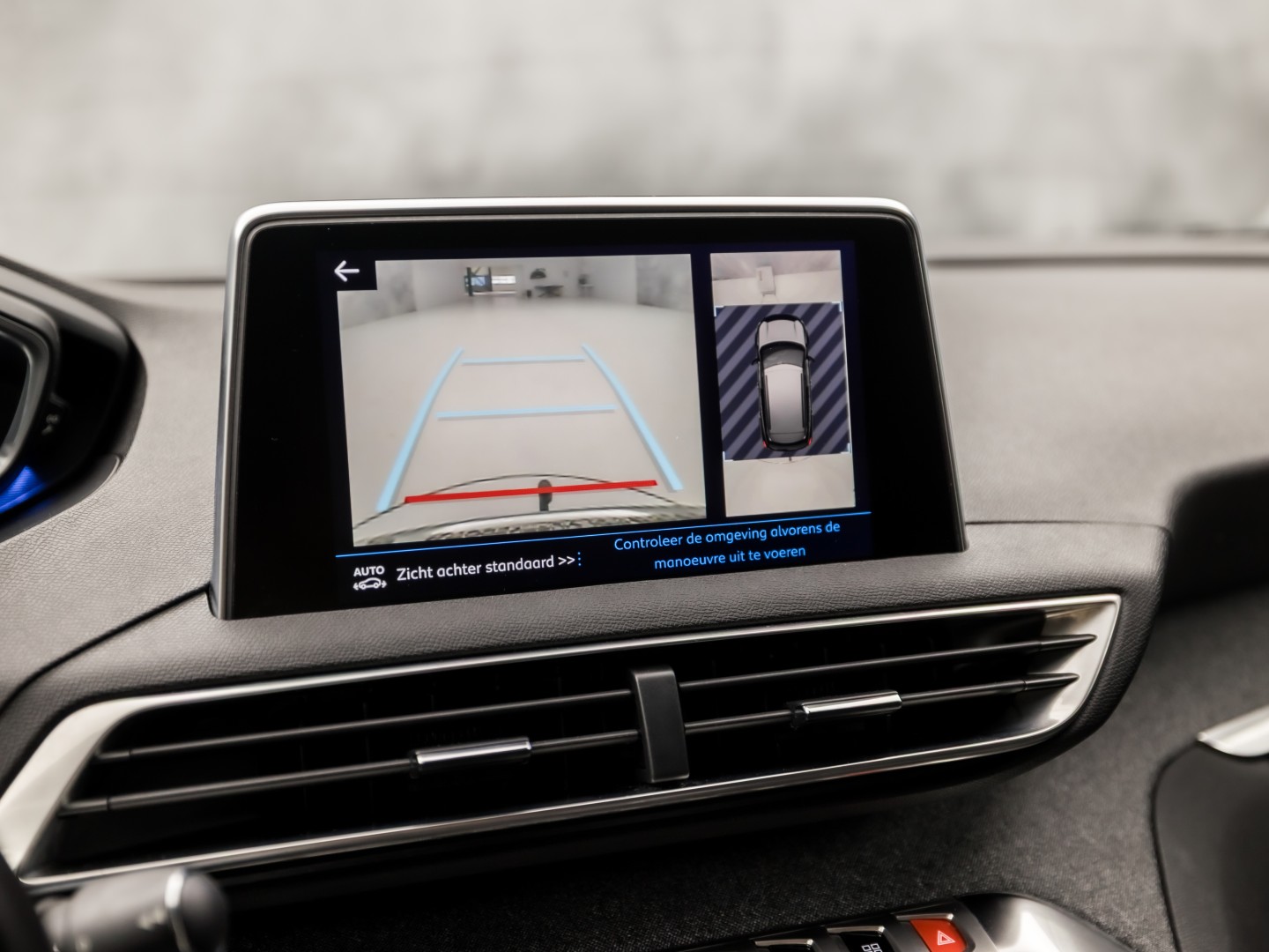 Peugeot 3008 1.2 PureTech Allure Sport (APPLE CARPLAY, GROOT NAVI, 360 CAMERA, DRIVE MODE, GETINT GLAS, SPORTSTOELEN, LEDER, TREKHAAK, CRUISE, NIEUWSTAAT)