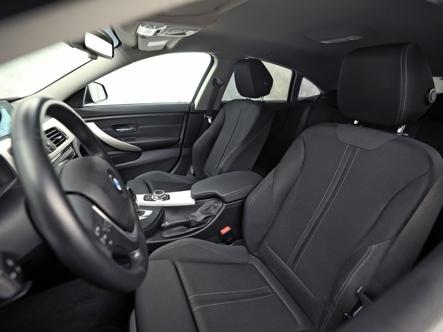 BMW 4-Serie Gran Coupe 418i Executive Sport Black Pack Automaat (NAP, DEALER ONDERHOUDEN, NAVIGATIE, CLIMATE, SPORTSTOELEN, PARKEERSENSOREN, CRUISE, FLIPPERS, NIEUWE APK, NIEUWSTAAT)