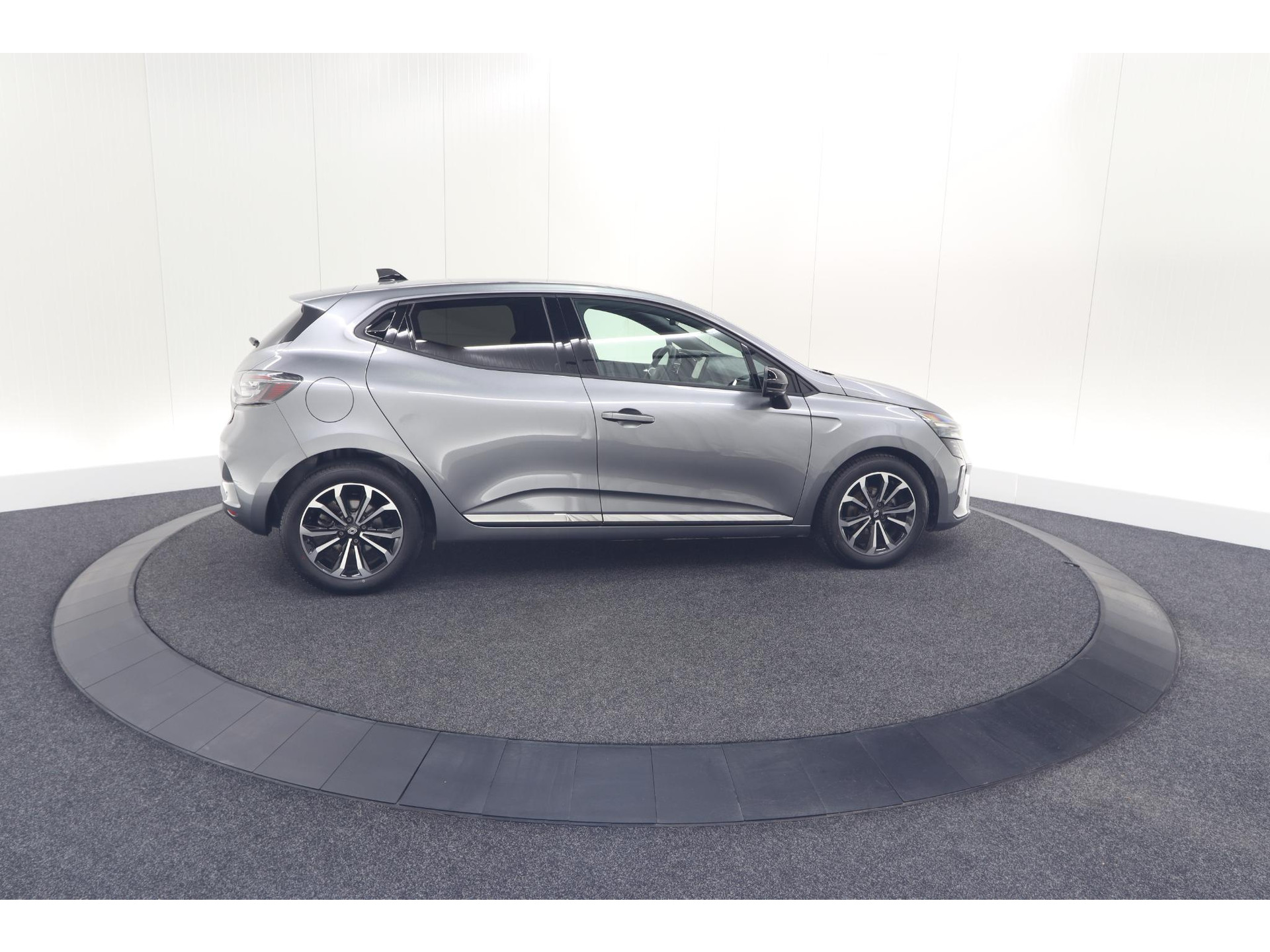 Renault Clio TCe 90 Techno | 360 Camera | Adaptieve Cruise Control | 9.3 Inch Groot Scherm