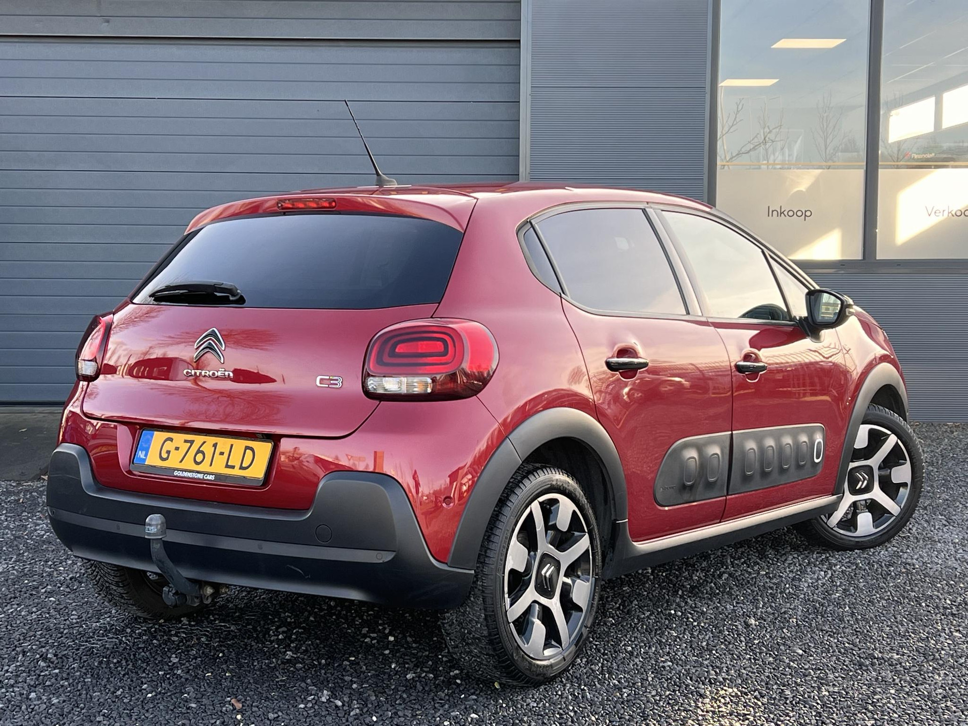 Citroen C3 1.2 PureTech S&S Shine 110pk,D-riem vv in 2023,2e Eigenaar,Camera,Navi,Clima,Cruise,Pdc V+A,APK tot 01-2027