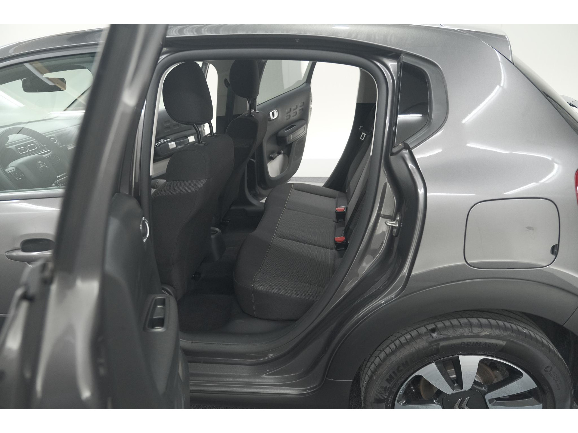 Citroen C3 PureTech 110 EAT6 Max | Apple Carplay | Parkeersensoren | Climate Control | 16 Inch Lichtmetalen Velgen