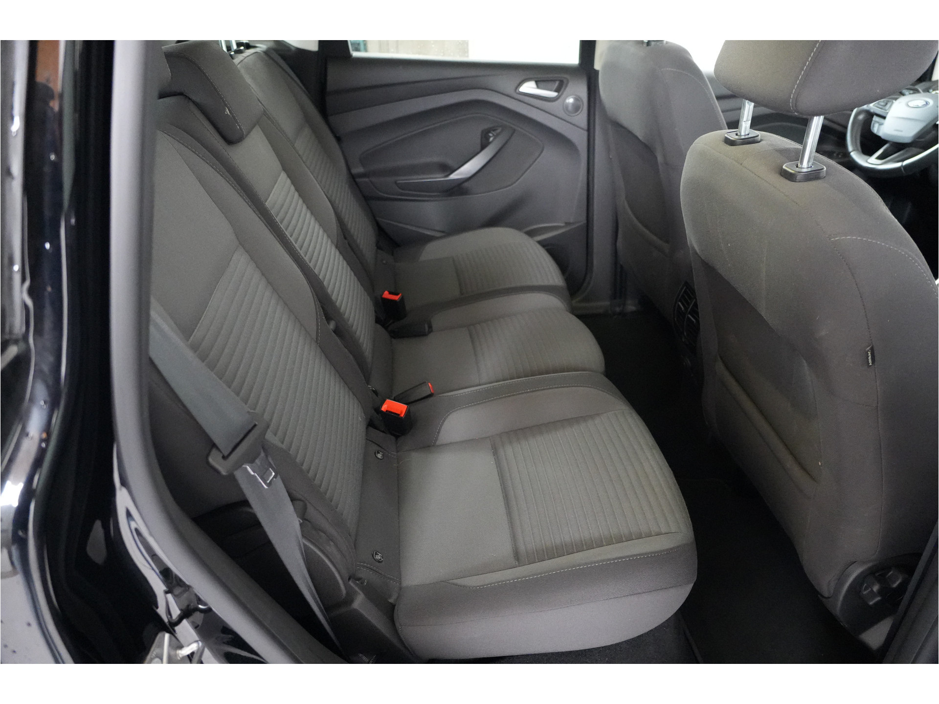 Ford C-Max 1.5 Titanium | Trekhaak | Navi | Stl. verw. | Cruise |