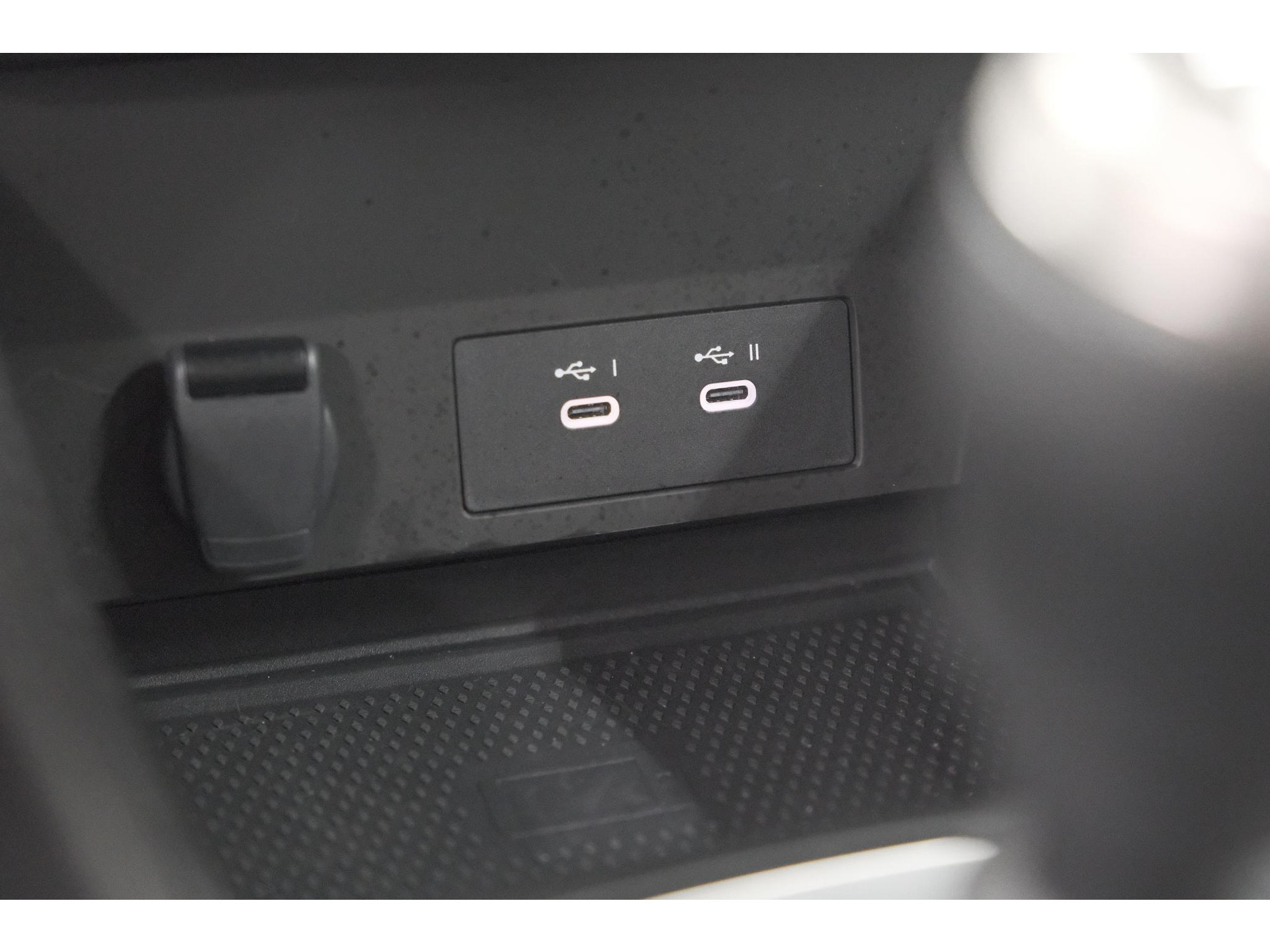 Renault Captur TCe 90 Techno | Nieuw Model | Camera | Navigatie | Apple Carplay | Pack Full Screen | 18 Inch Lichtmetalen Velgen