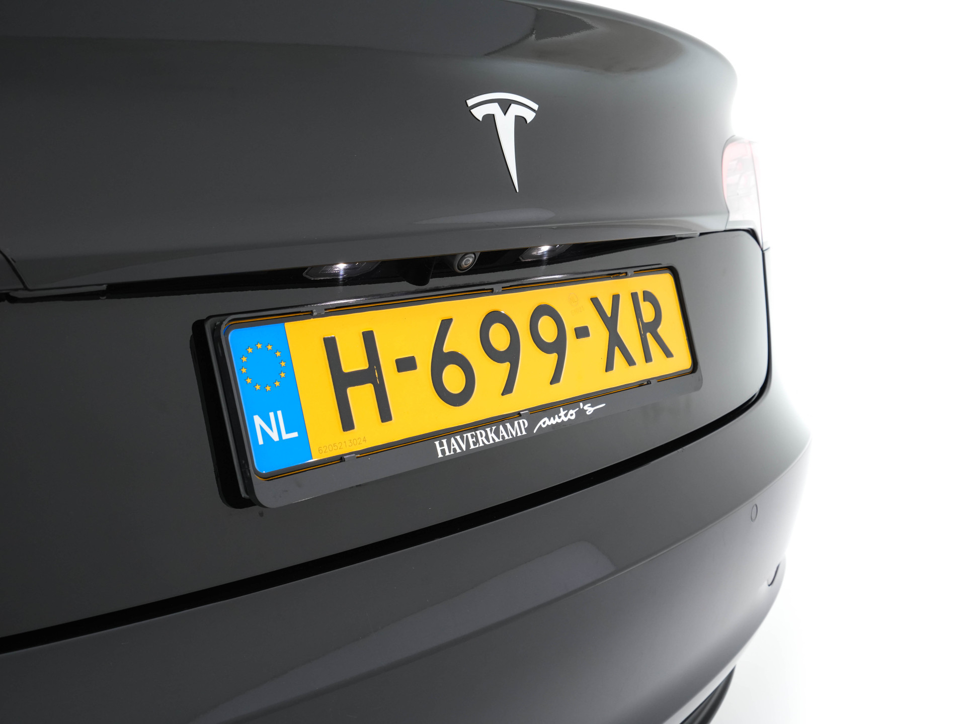 Tesla Model 3 Standard RWD Plus 60 kWh [ 3-Fase ] {SOH-84%} (INCL-BTW) Aut. *PANO | AUTO-PILOT | LEATHER | KEYLESS | FULL-LED | MEMORY-PACK | SURROUND-VIEW | DAB | CARPLAY | DIGI-COCKPIT | LANE-ASSIST | COMFORT-SEATS | 18"ALU*