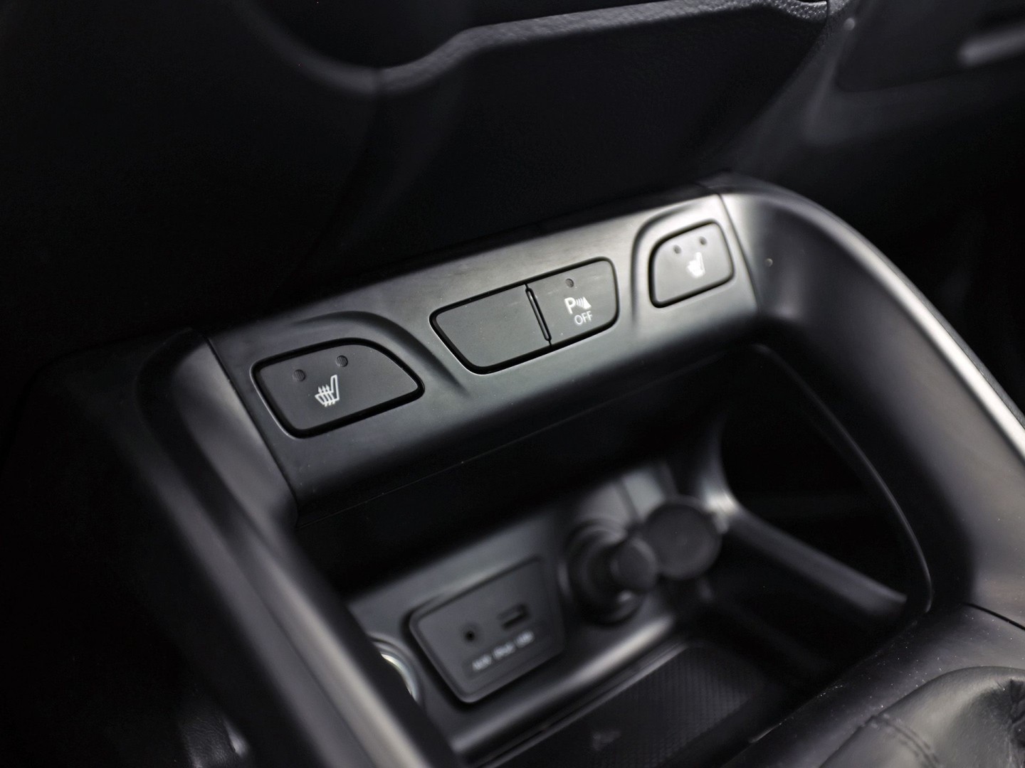 Hyundai ix35 1.6i GDI Sport (CLIMATE, STOELVERWARMING, GETINT GLAS, SPORTSTOELEN, TREKHAAK, CRUISE, NIEUWSTAAT)