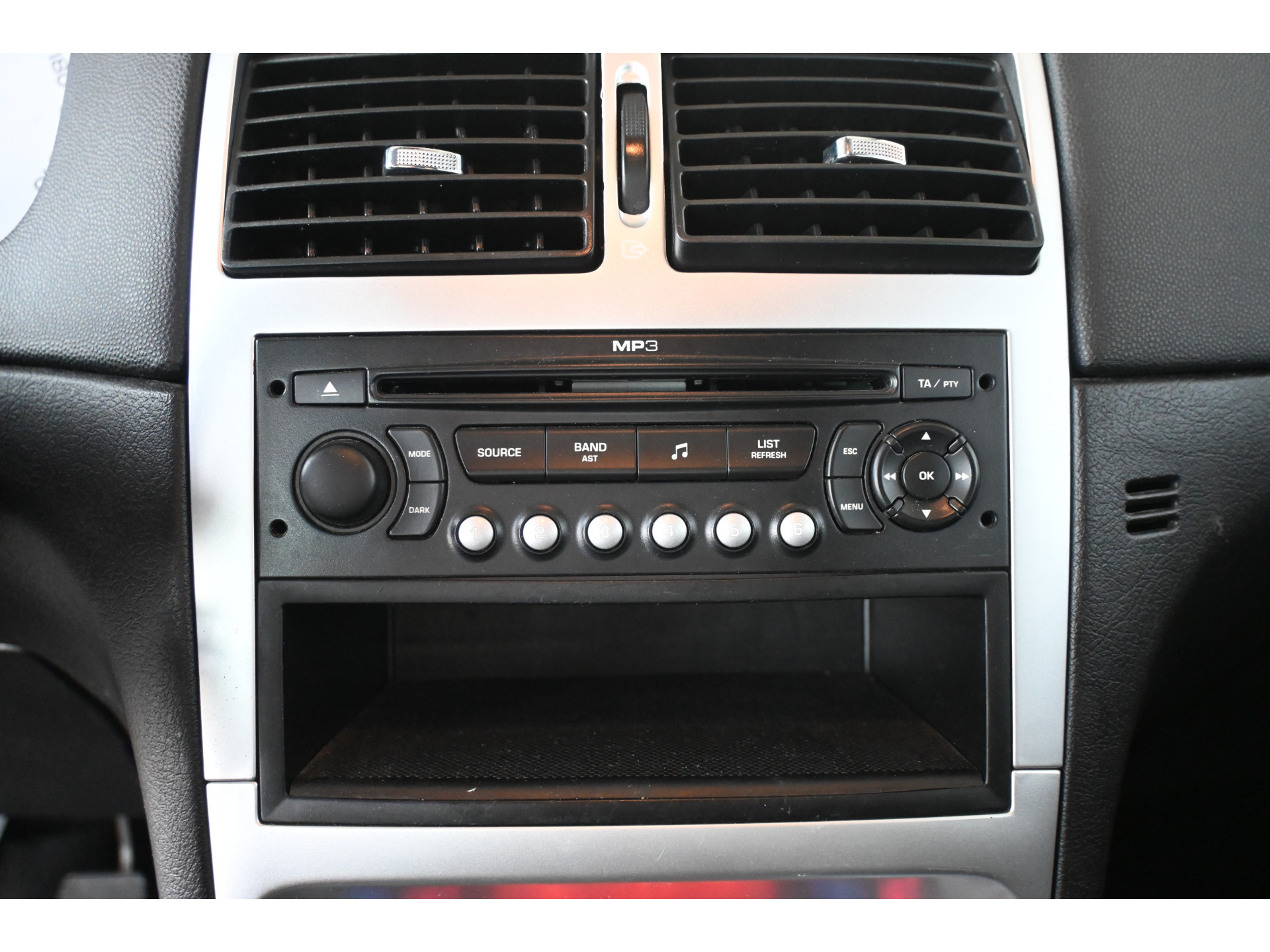 Peugeot 307 1.4-16V Premium Clima Cruise Control Trekhaak Nieuwe APK! Inruil Mogelijk!